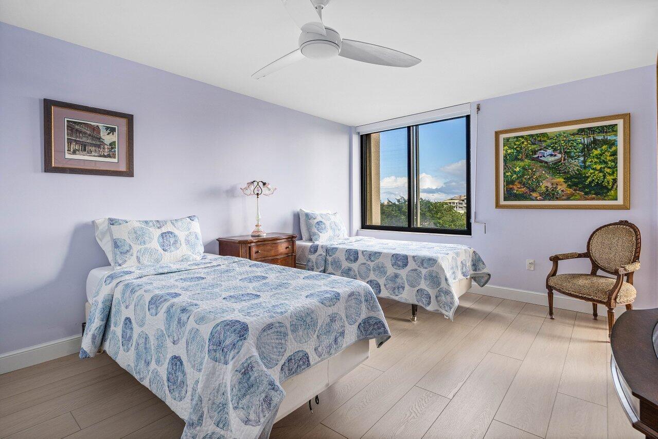 ENVOY CONDO - Residential