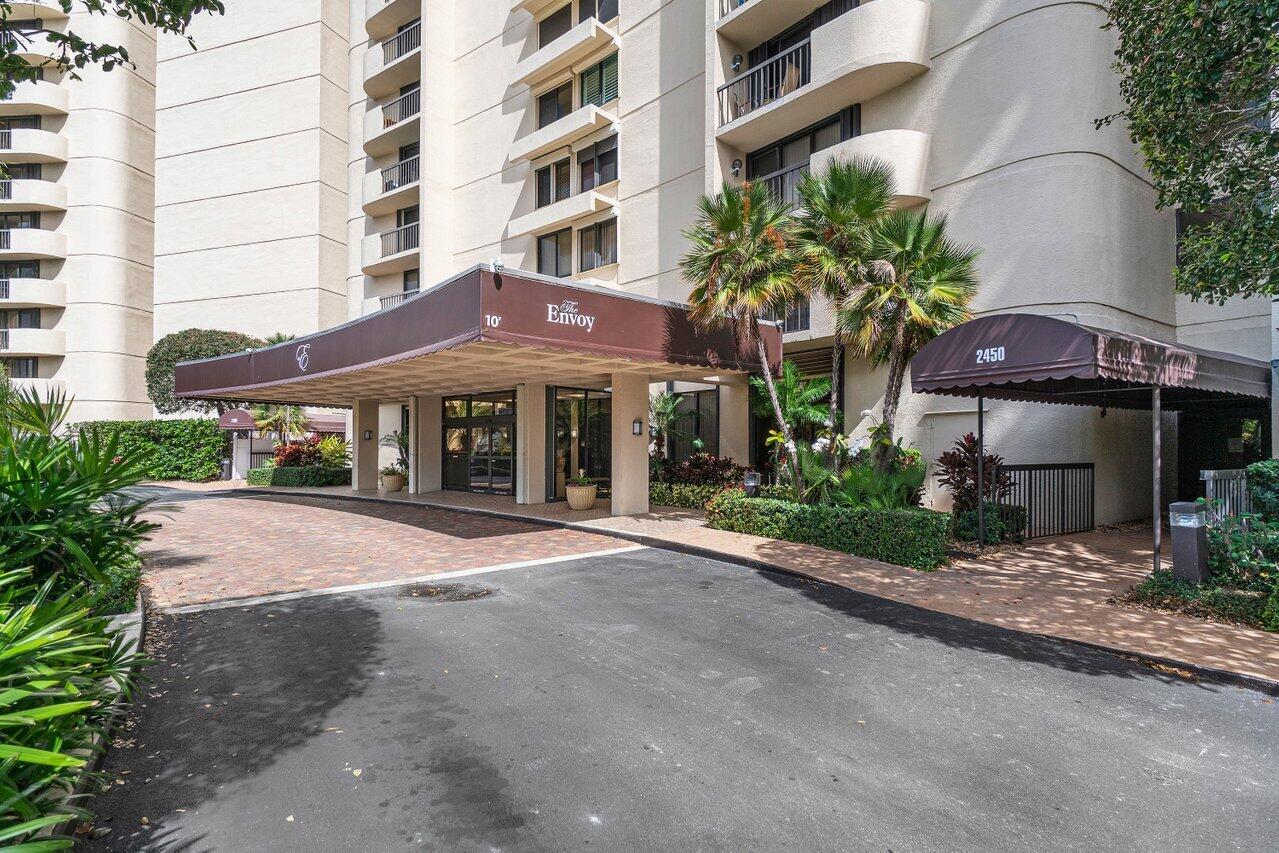 ENVOY CONDO - Residential