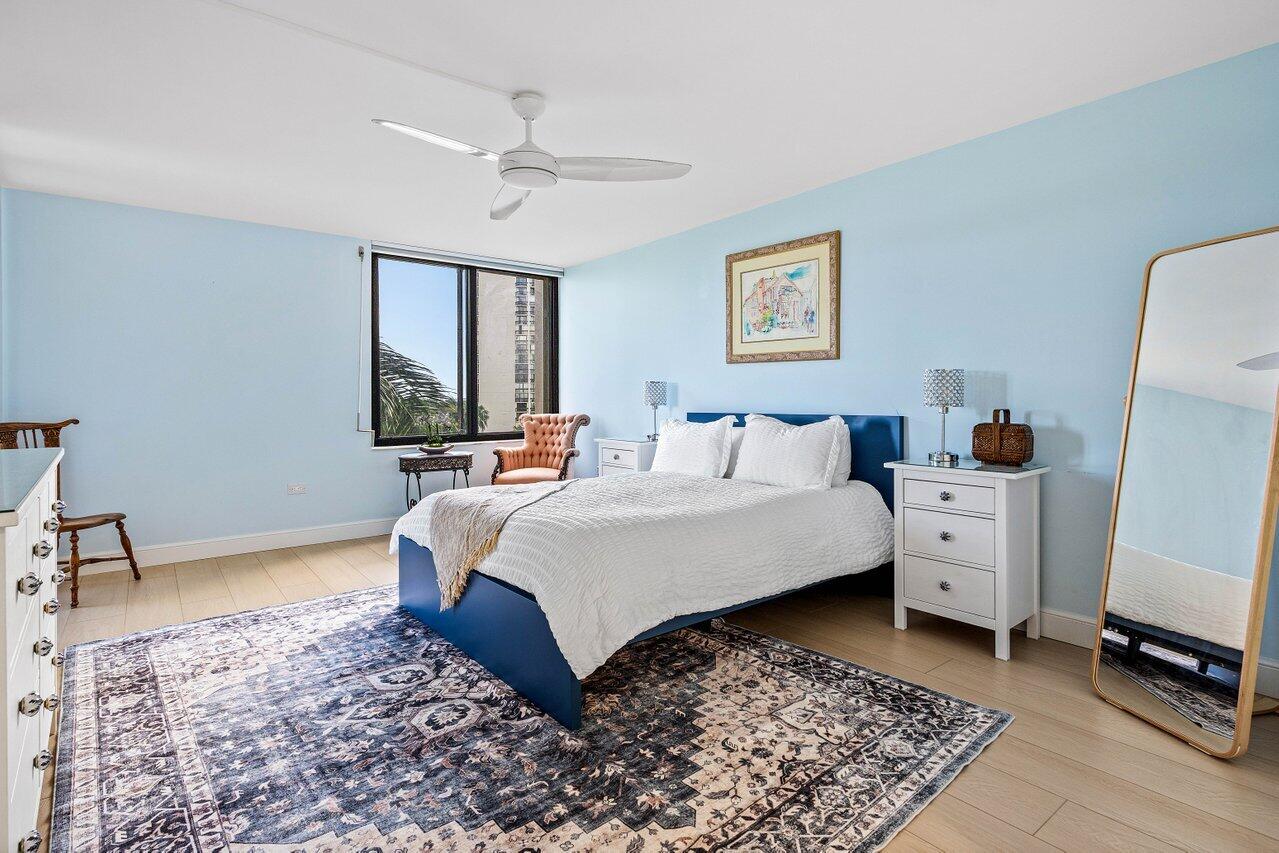 ENVOY CONDO - Residential