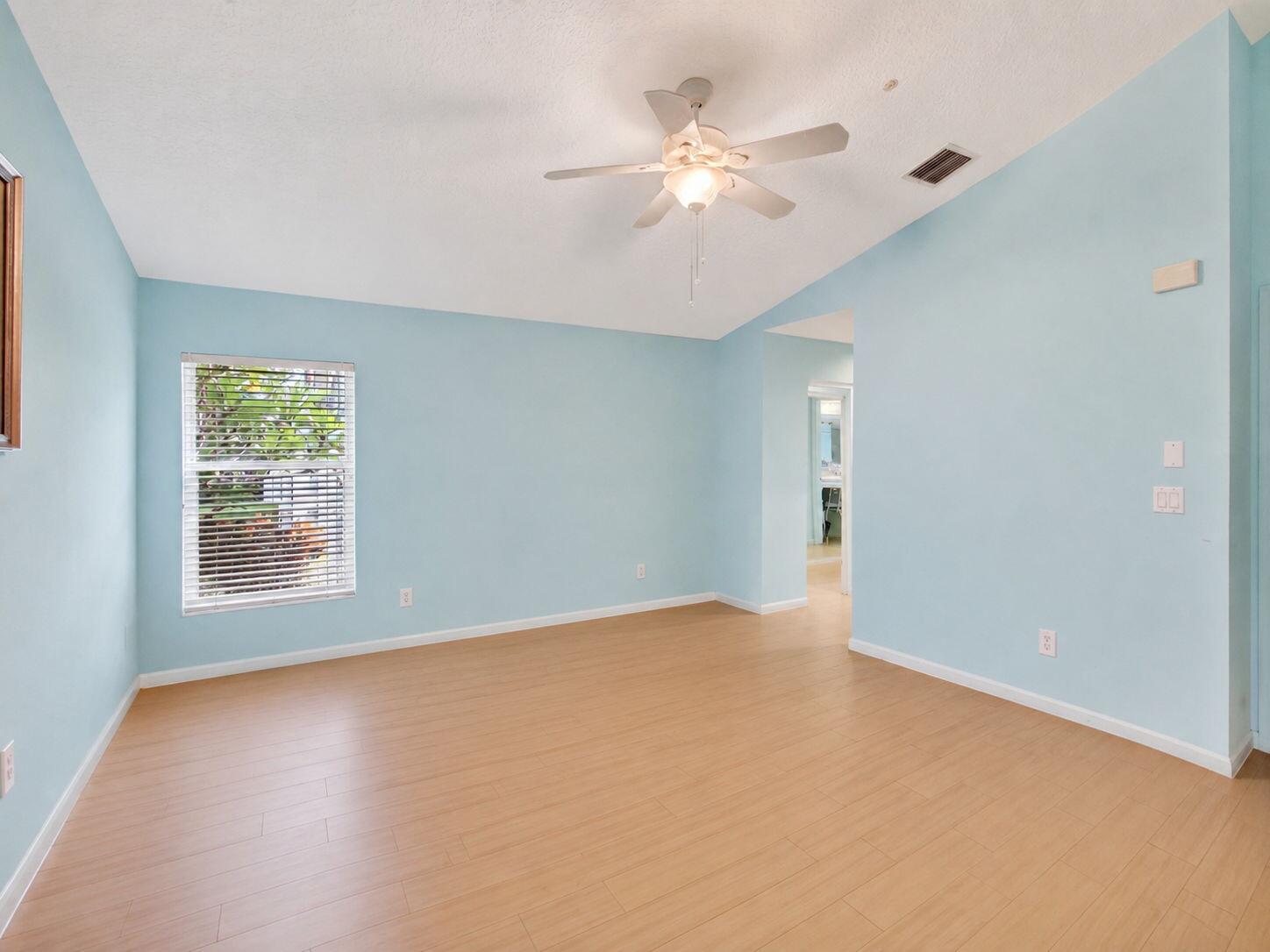 CORAL LAKES - Residential