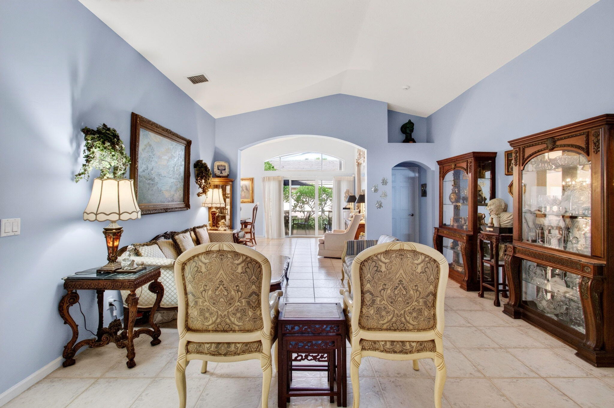 CORAL LAKES - Residential