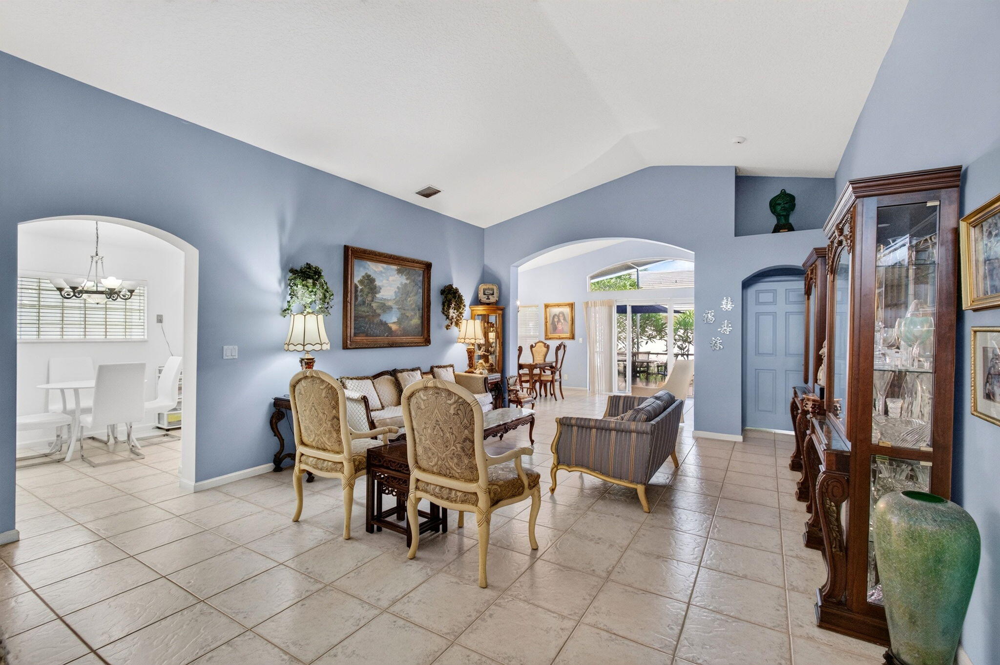 CORAL LAKES - Residential