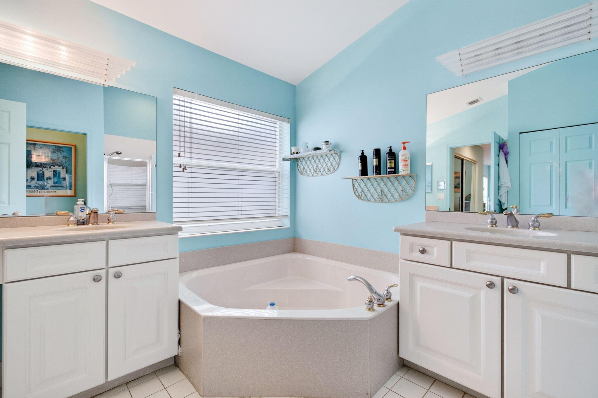 CORAL LAKES - Residential