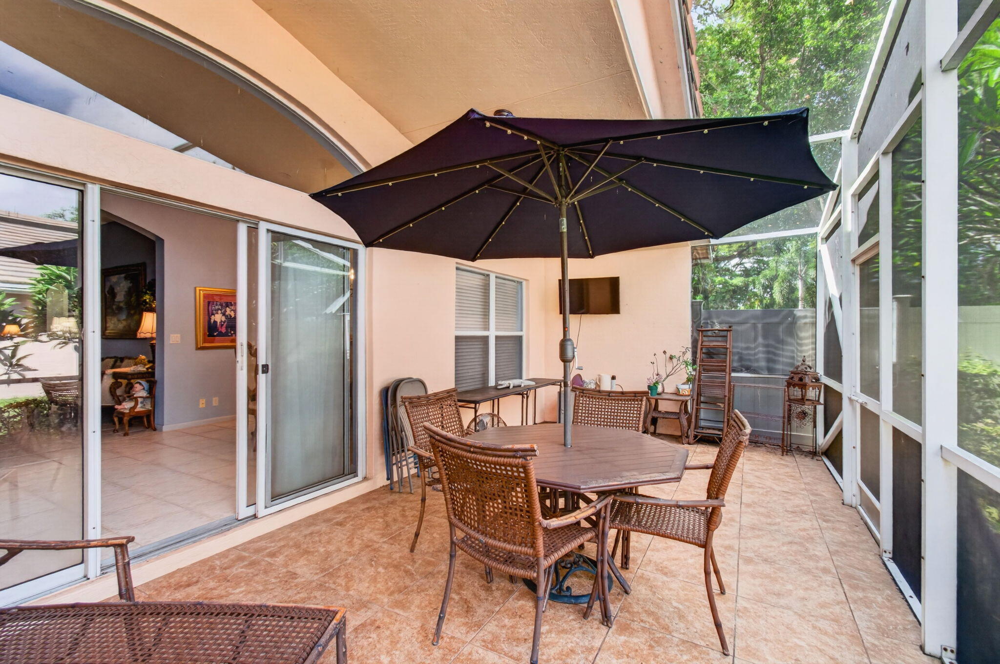 CORAL LAKES - Residential