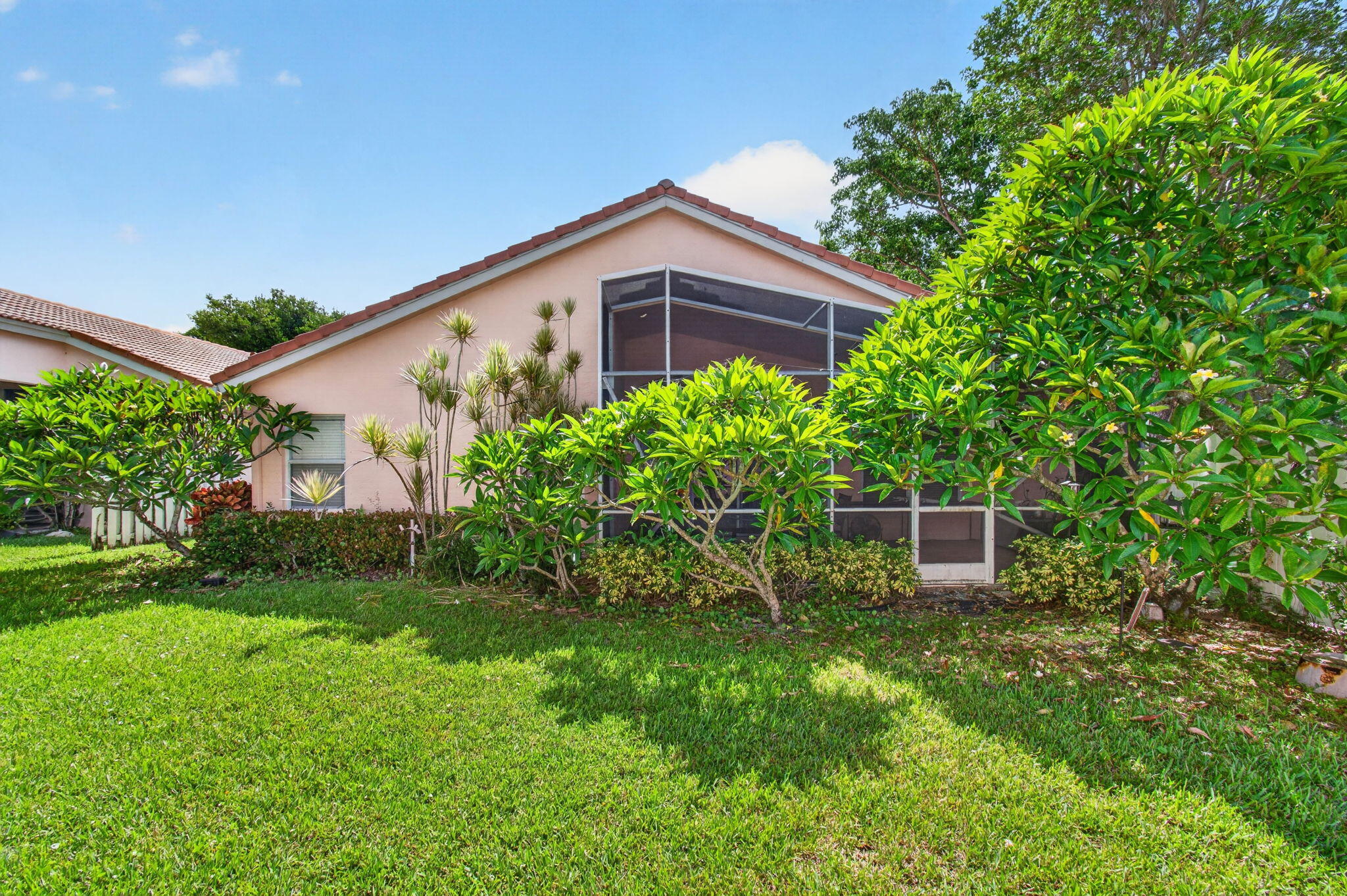 CORAL LAKES - Residential