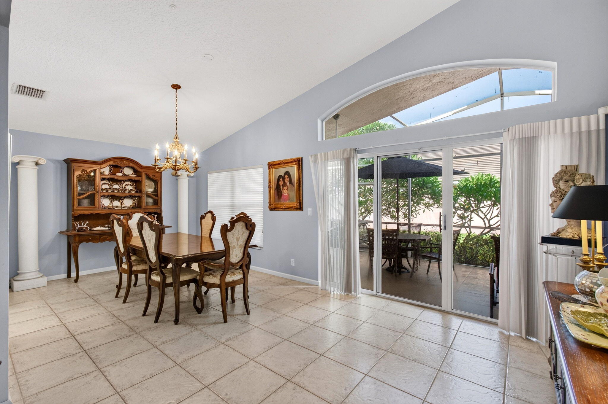 CORAL LAKES - Residential
