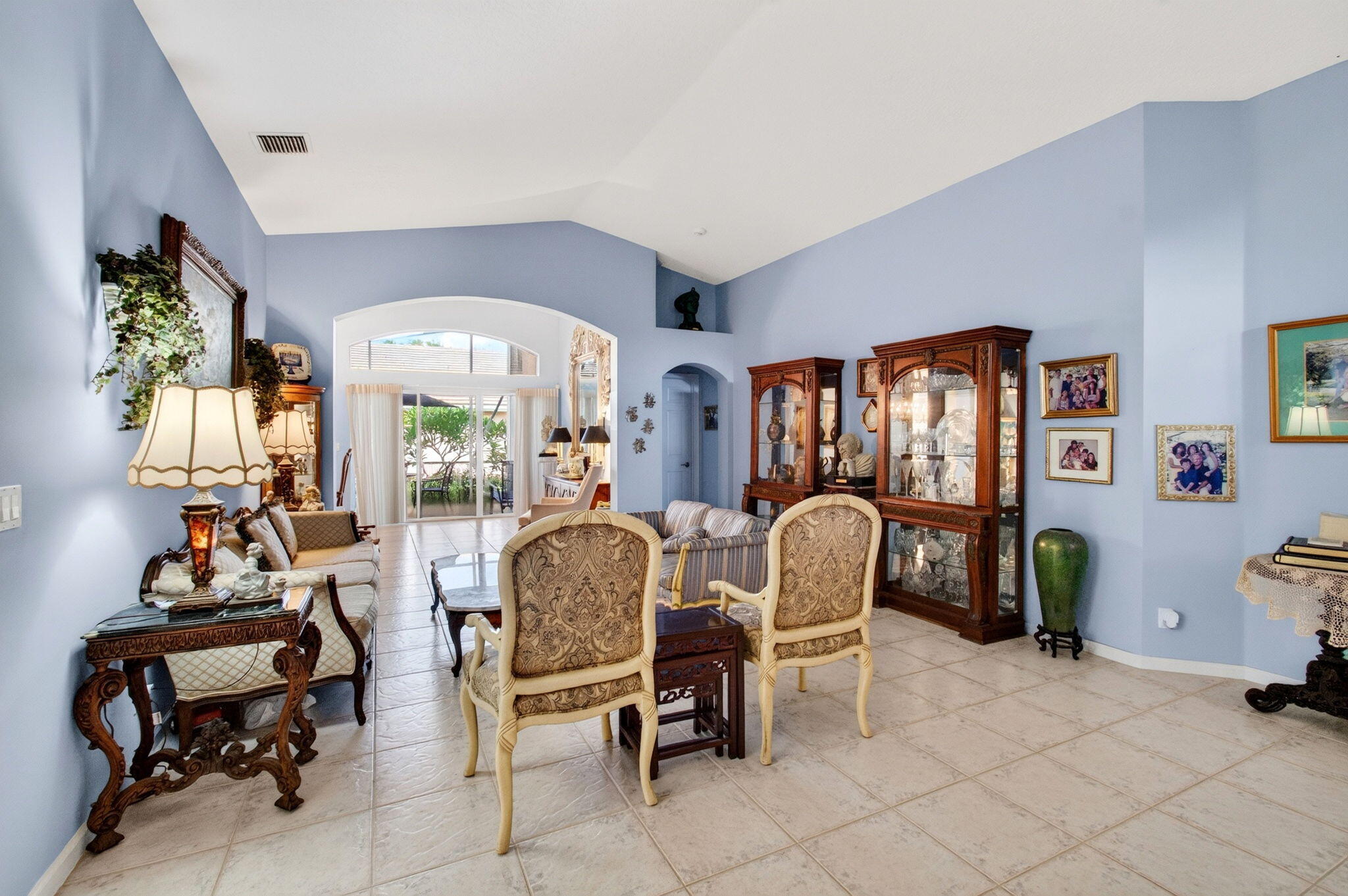 CORAL LAKES - Residential