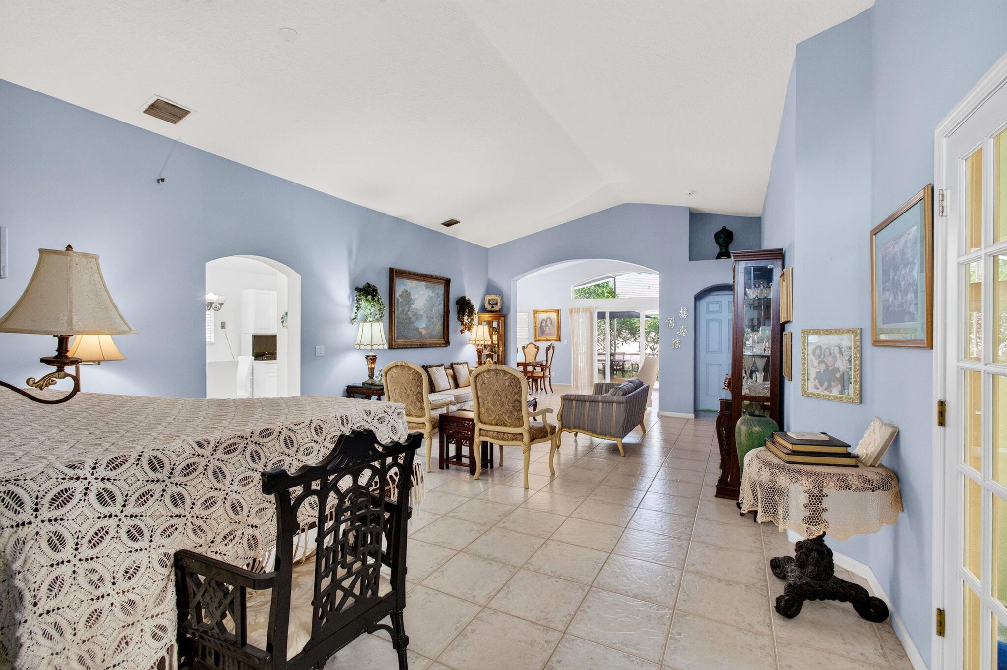 CORAL LAKES - Residential