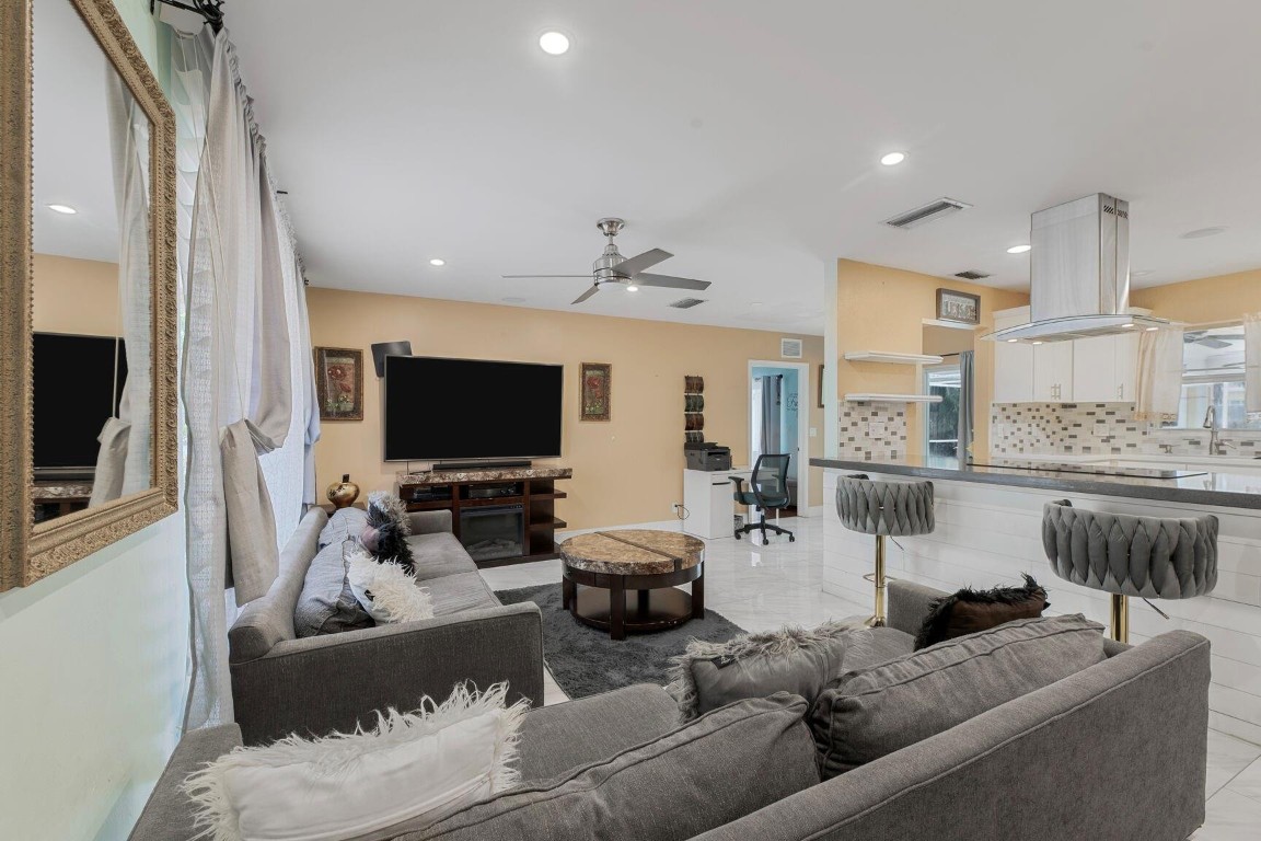 Oriole-Margate Sec 4 78-2 - Residential