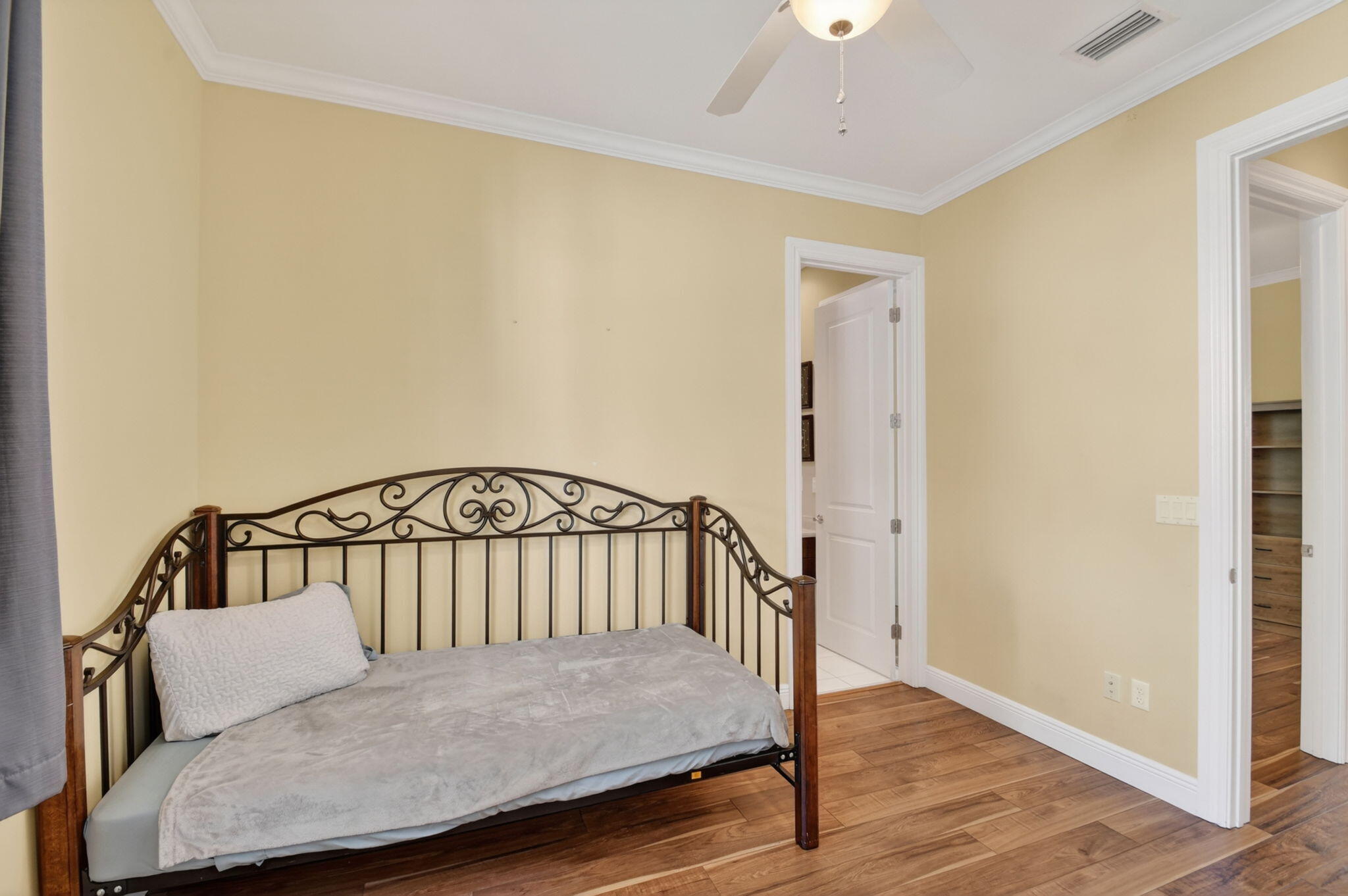 PENINSULA ON THE INTRACOASTAL CONDO - Residential