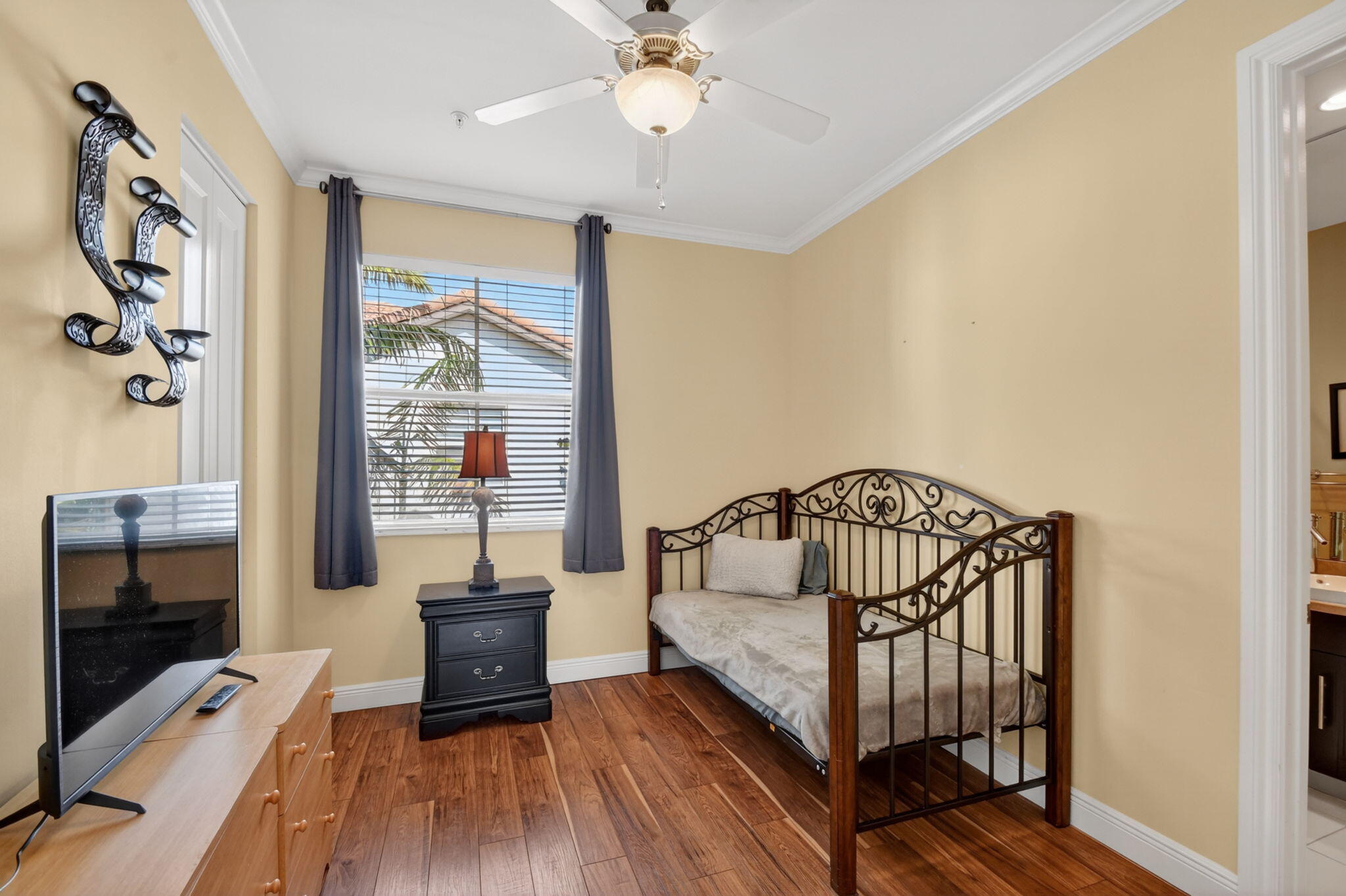 PENINSULA ON THE INTRACOASTAL CONDO - Residential