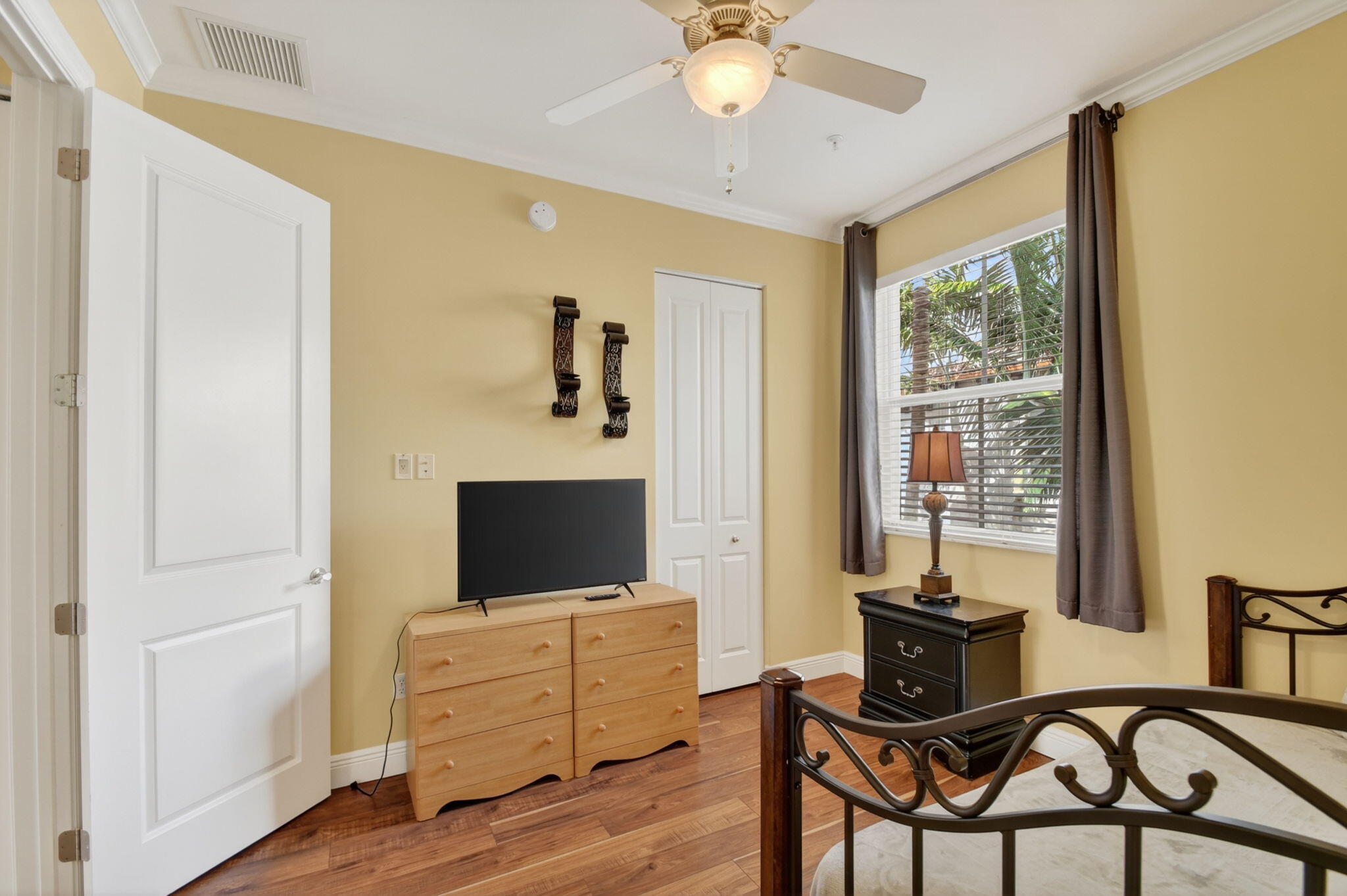 PENINSULA ON THE INTRACOASTAL CONDO - Residential