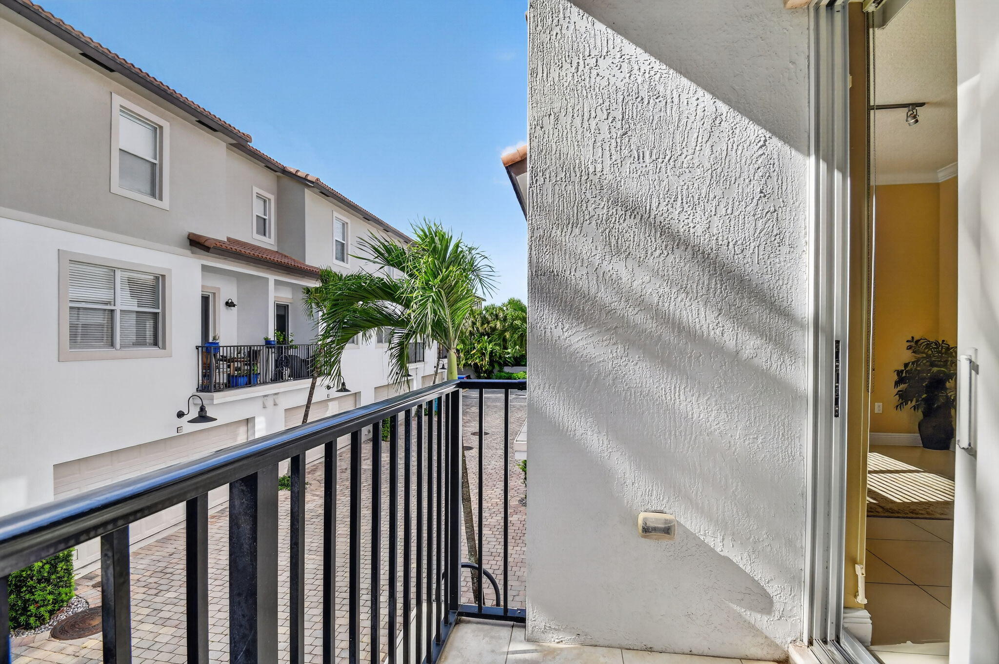 PENINSULA ON THE INTRACOASTAL CONDO - Residential