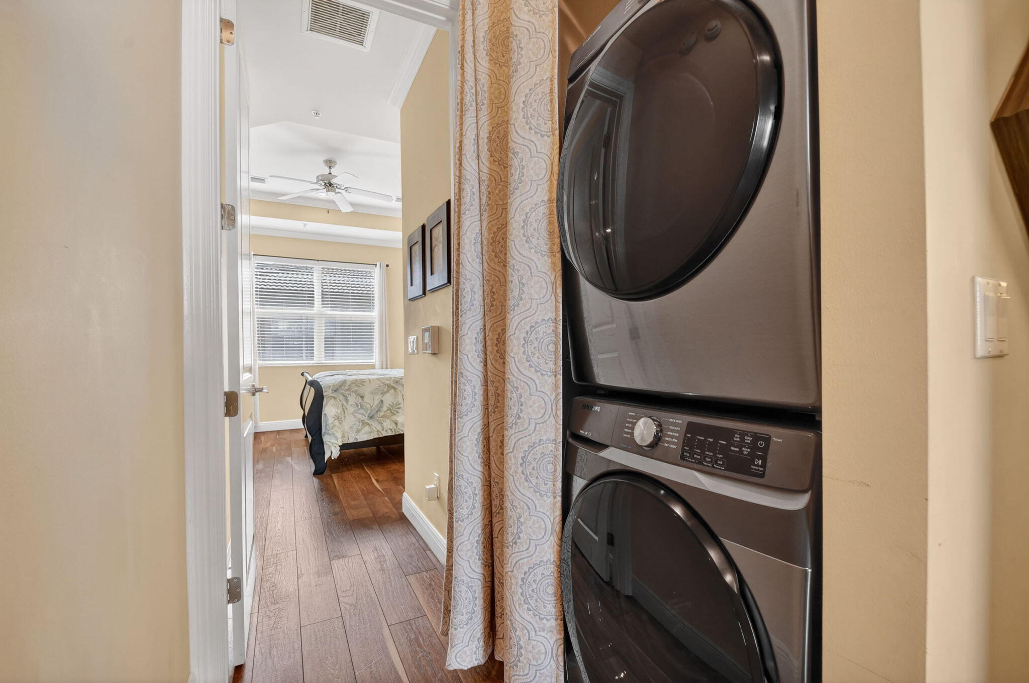 PENINSULA ON THE INTRACOASTAL CONDO - Residential