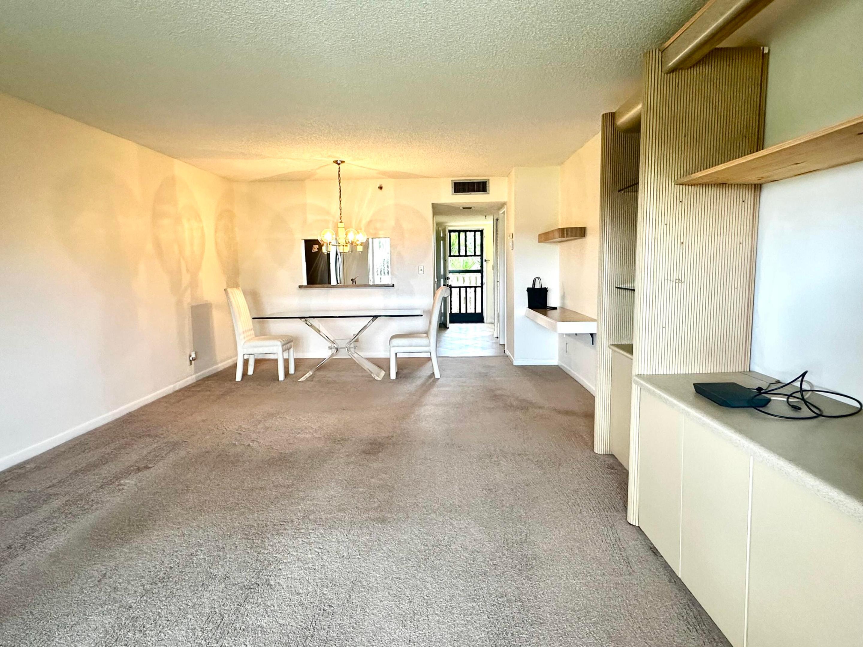 HUNTINGTON LAKES SEC THREE CONDOS - Residential