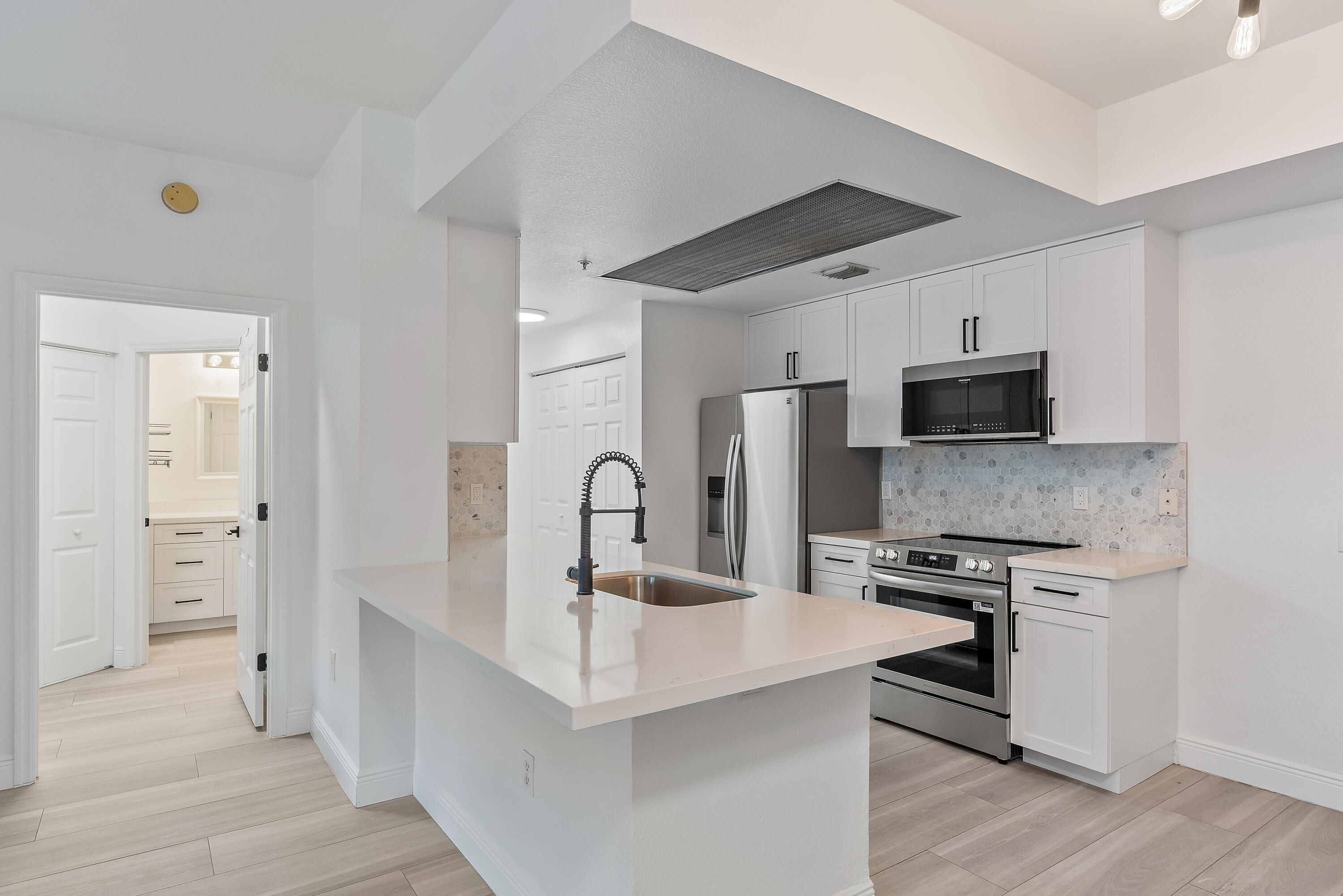 SAN MATERA THE GARDENS CONDO - Residential