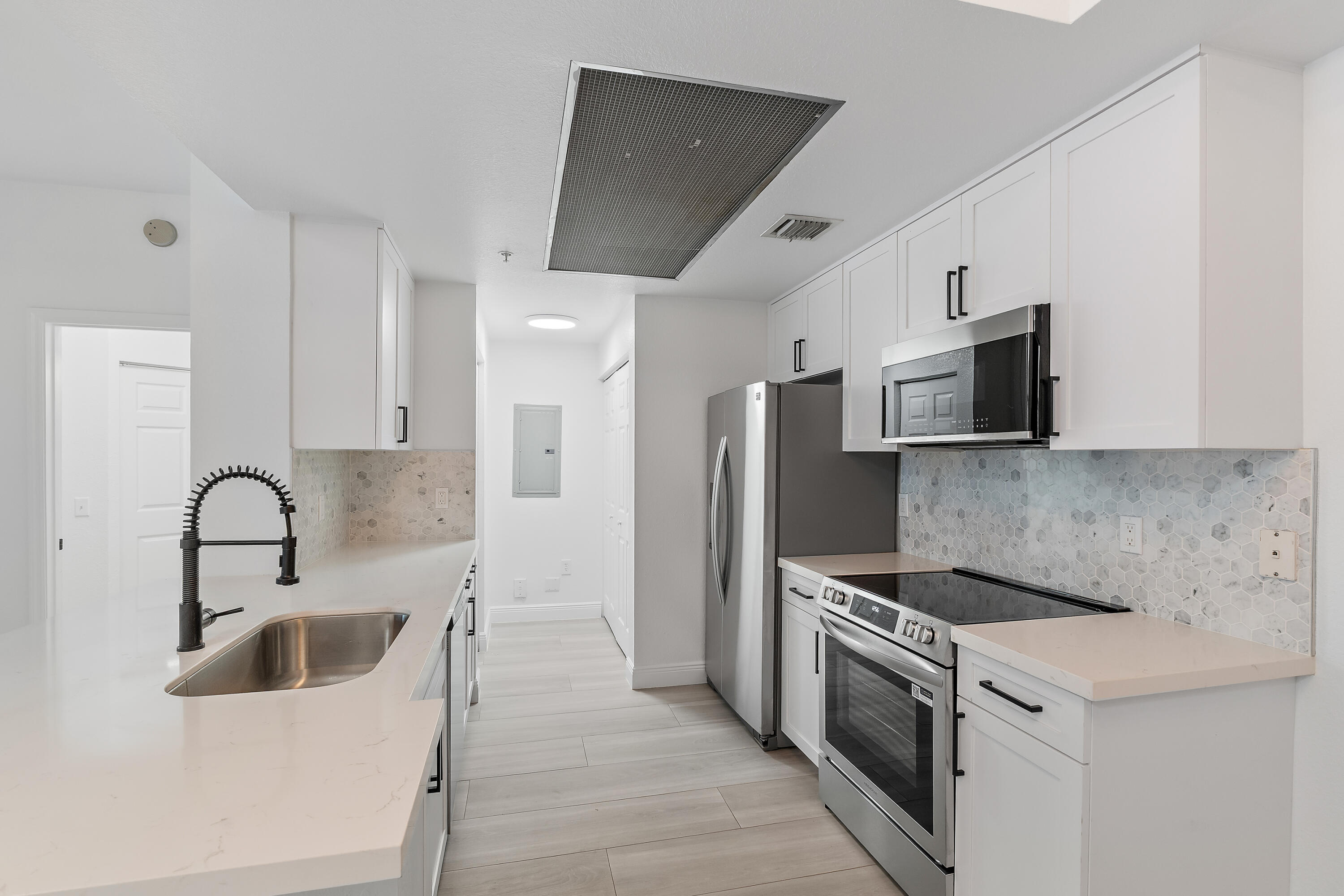 SAN MATERA THE GARDENS CONDO - Residential