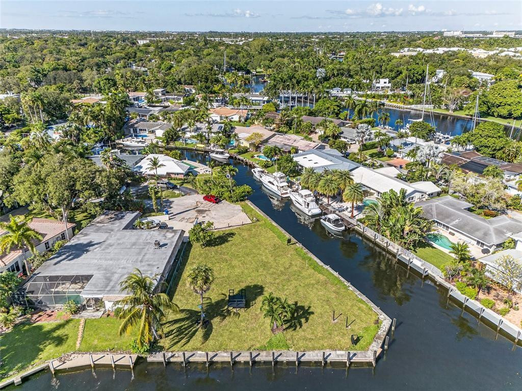 Tropical Point 2 54-27 B - Land