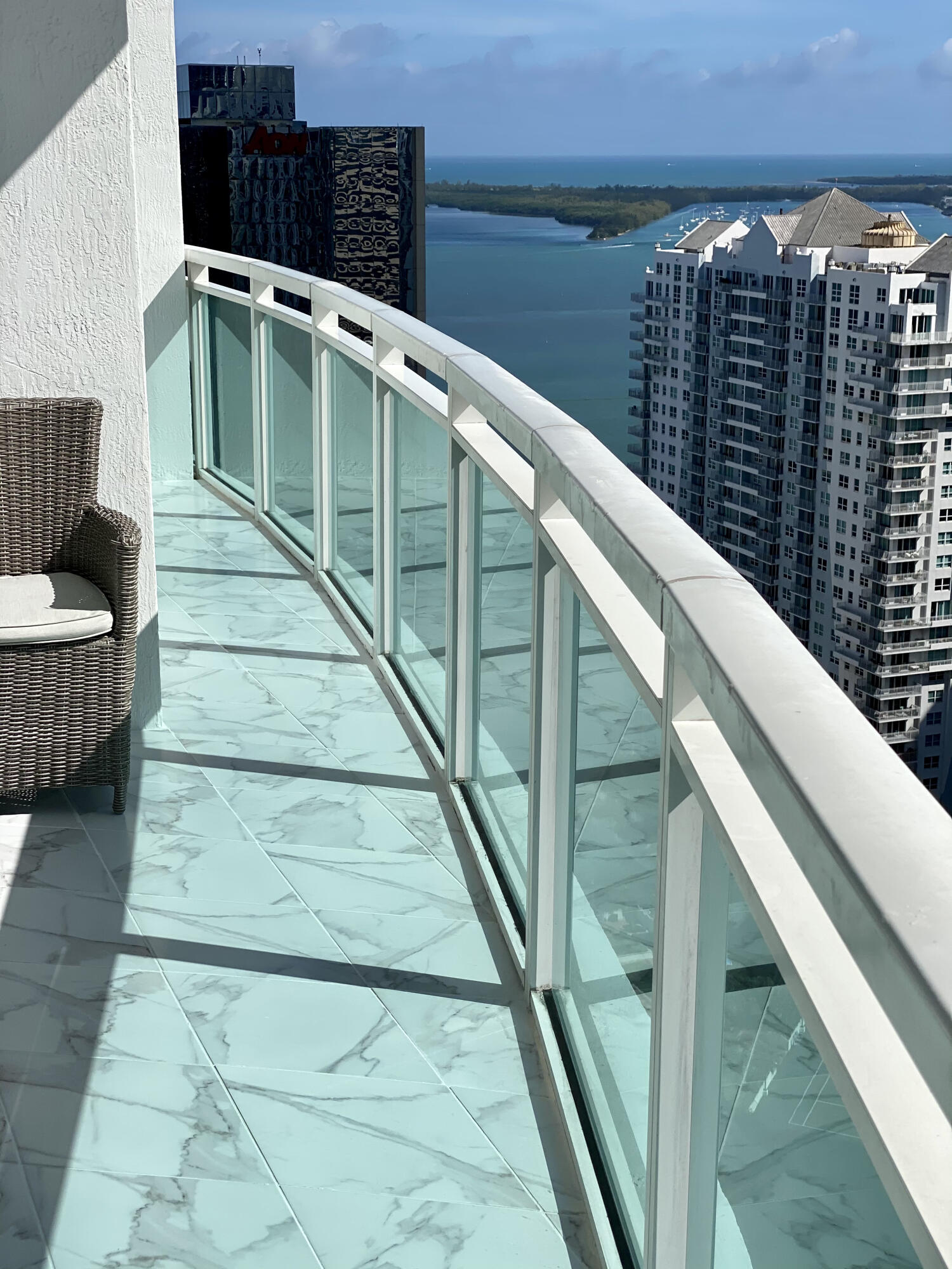 THE PLAZA 901 BRICKELL CONDO - Residential