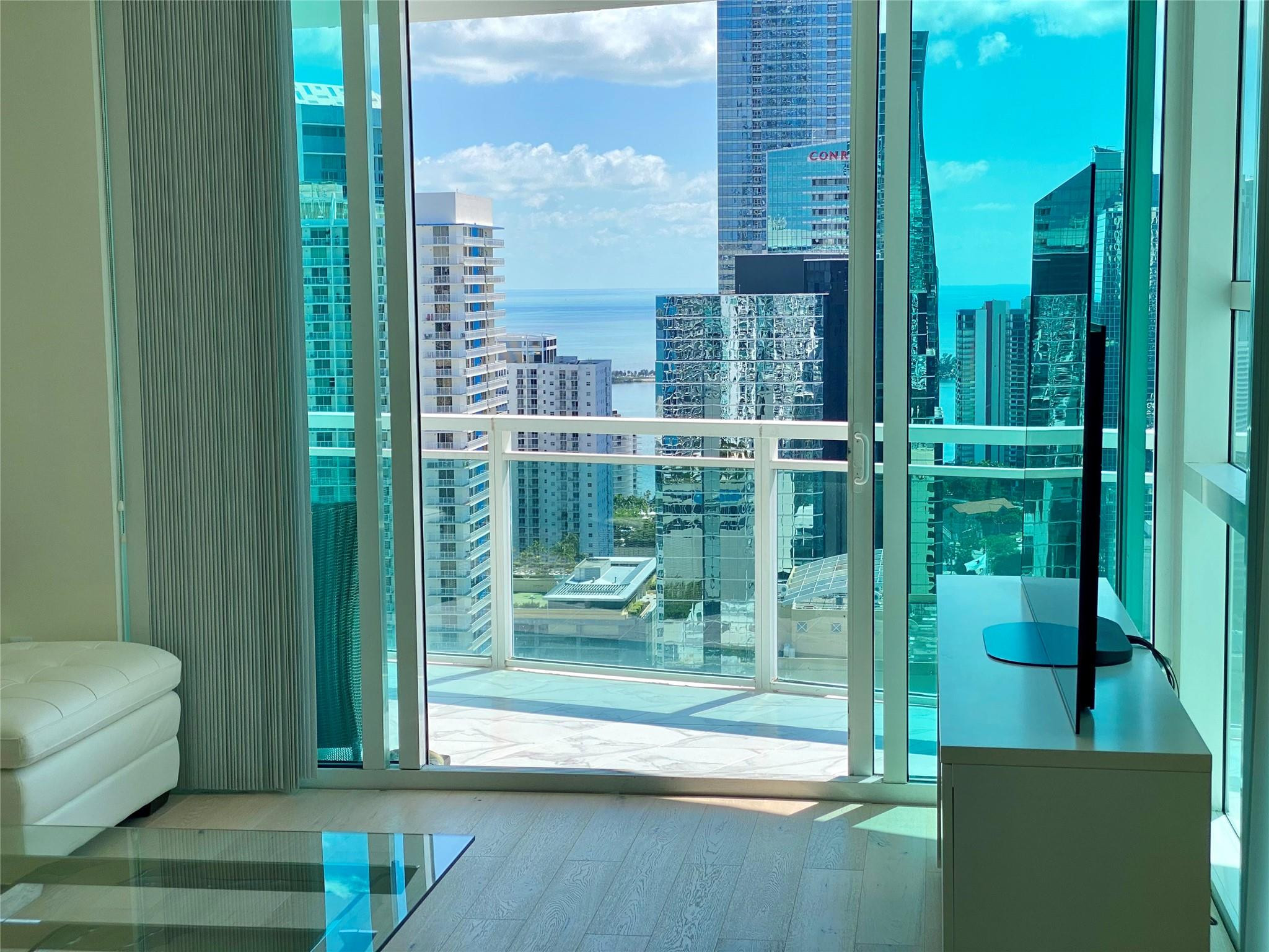 THE PLAZA 901 BRICKELL CONDO - Residential