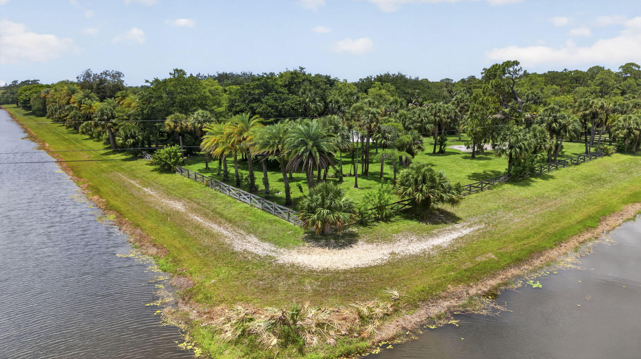 FOX TRAIL - Residential