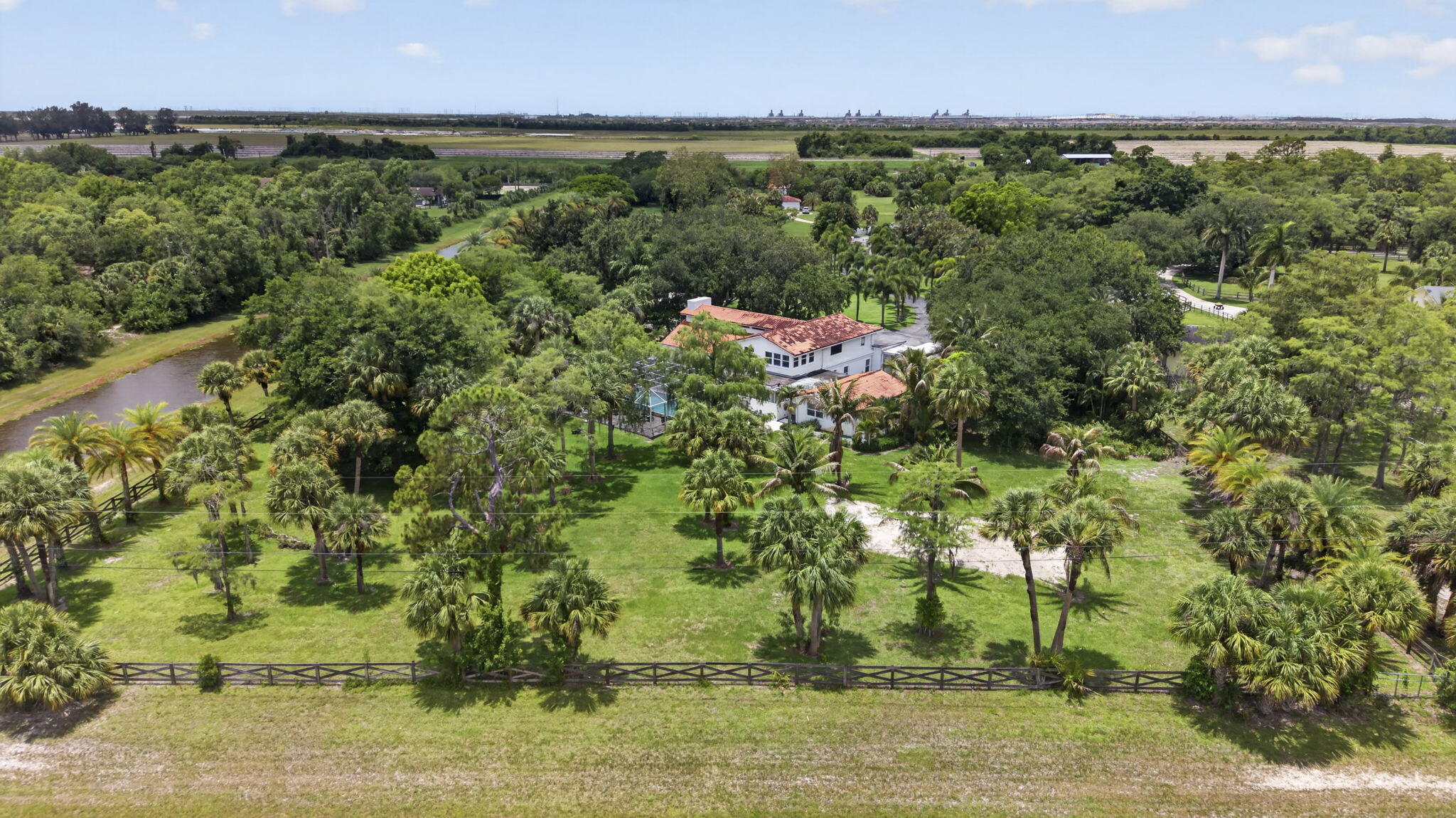 FOX TRAIL - Residential