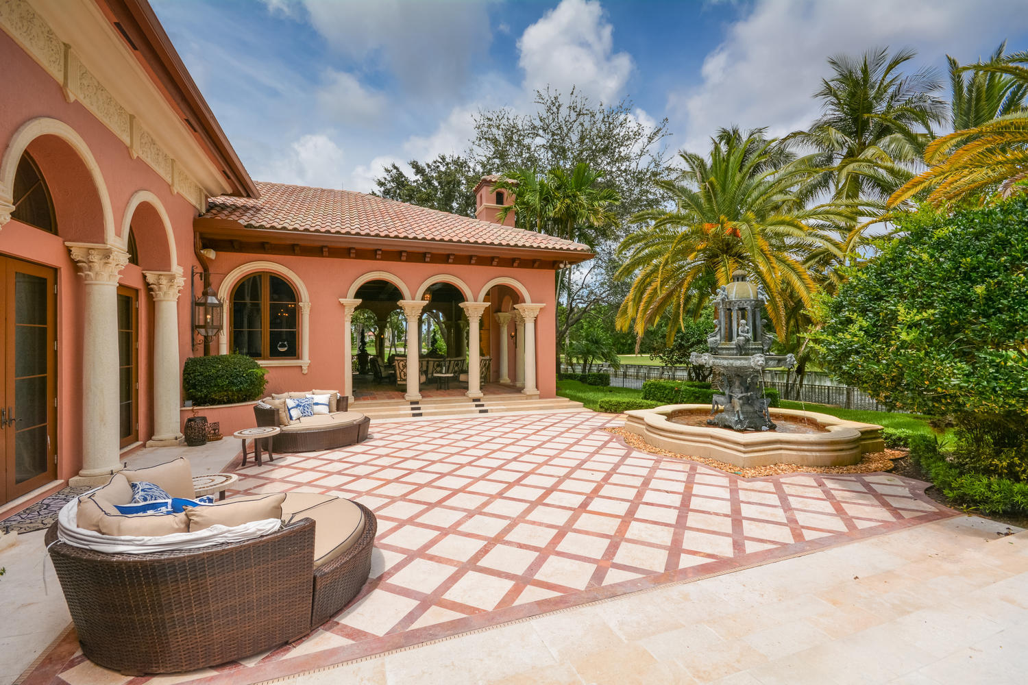 ST ANDREWS COUNTRY CLUB - Residential