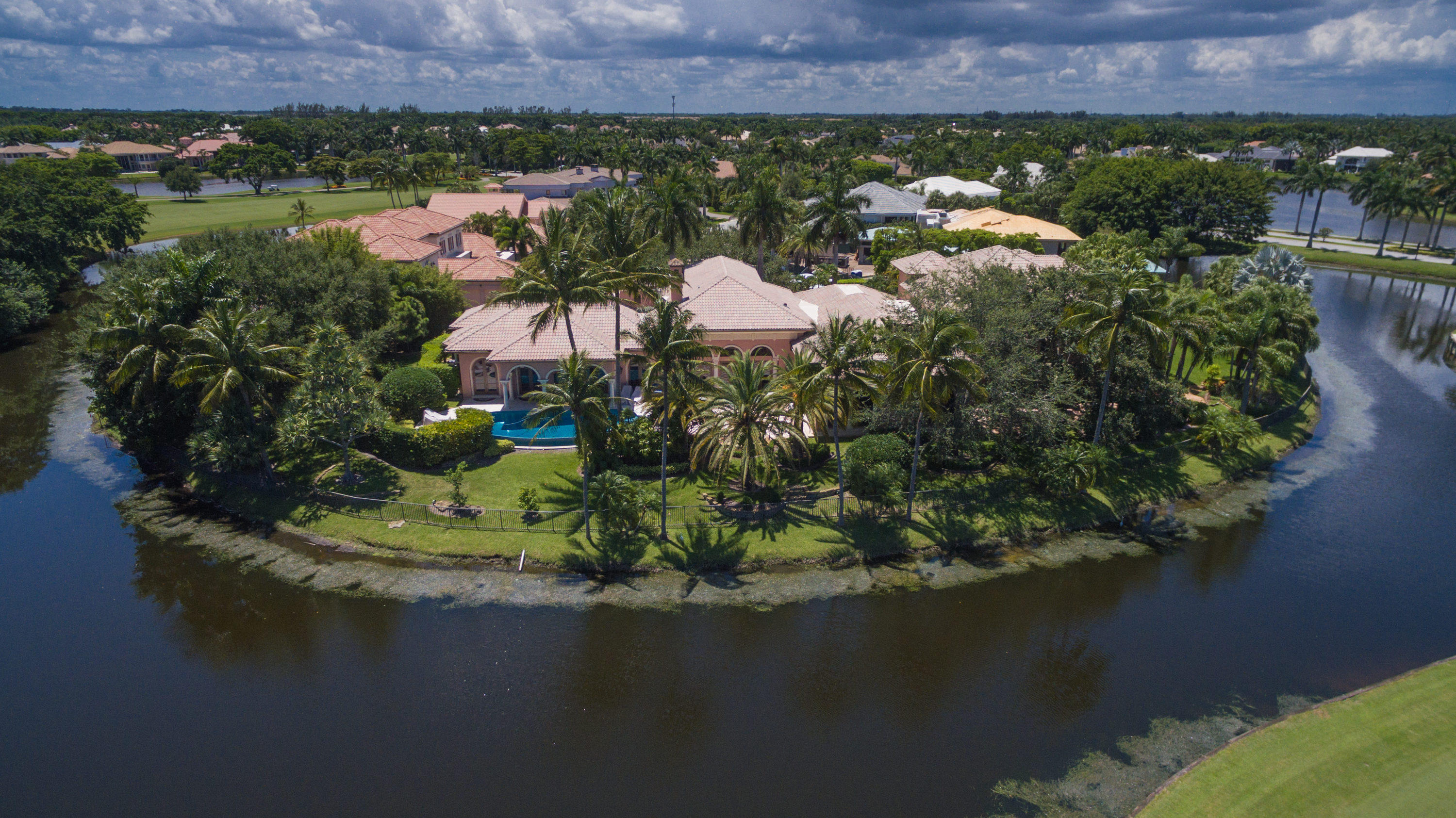 ST ANDREWS COUNTRY CLUB - Residential