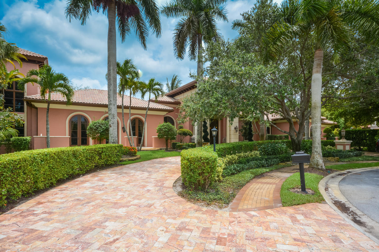 ST ANDREWS COUNTRY CLUB - Residential
