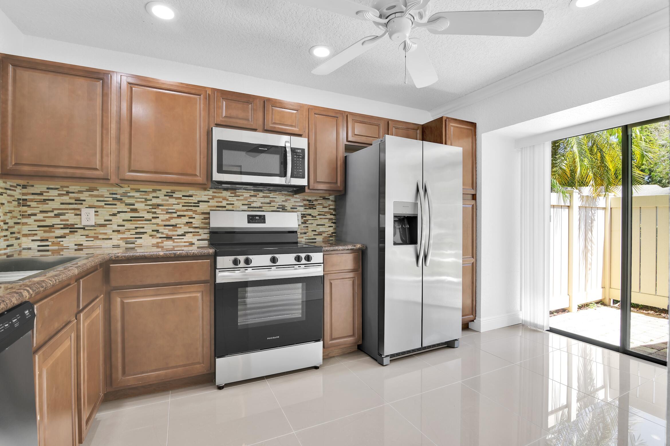 BAYWOOD VILLAGE II-B CONDO - Residential Lease