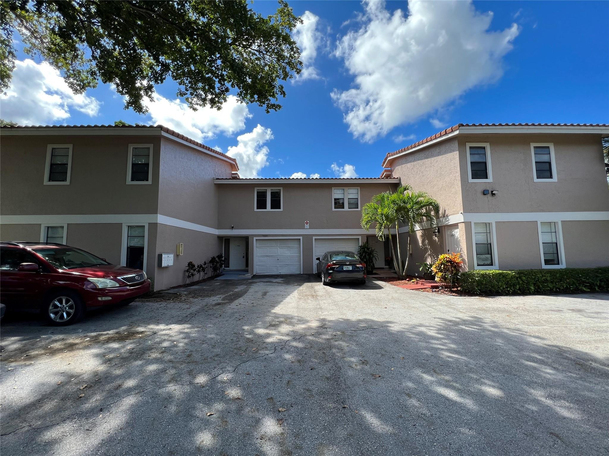 Invertor's Dream, 5 Beautiful Remodeled Townhomes, all Rented. 3 UNITS with 3 Bedrooms, 2.5 Bathrooms, 1 Car Garage and 2 UNITS with 2 Bedrooms, 2.5 Bathrooms. Located in a desirable are of Coral Springs, close to shopping, Banks and more. All 5 units are Rented to long term solid Tenants. All units are attached and easy to maintain. Bring all solid offers. Seller is motivated. Invertor's Dream, 5 Beautiful Remodeled Townhomes, all Rented. 3 UNITS with 3 Bedrooms, 2.5 Bathrooms, 1 Car Garage and 2 UNITS with 2 Bedrooms, 2.5 Bathrooms. Located in a desirable are of Coral Springs, close to shopping, Banks and more. All 5 units are Rented to long term solid Tenants. All units are attached and easy to maintain. Bring all solid offers. Seller is motivated.