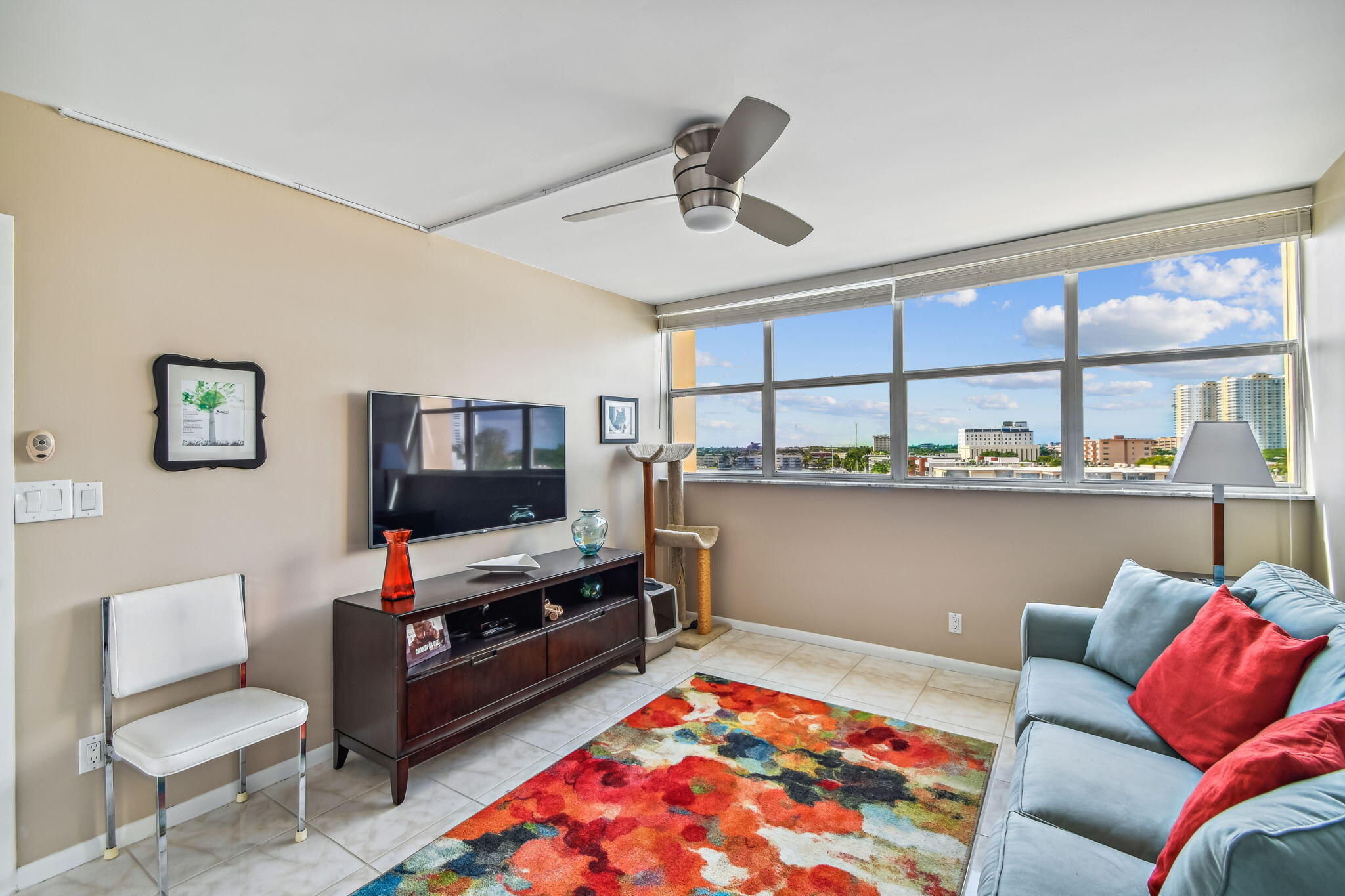 LAKE POINT TOWER CONDOMINIUM - Residential
