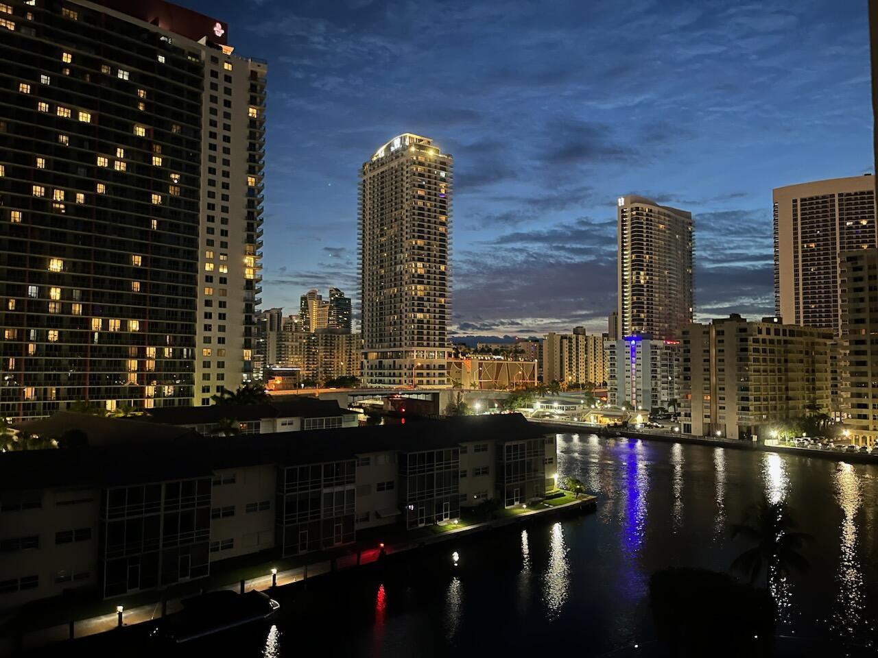 LAKE POINT TOWER CONDOMINIUM - Residential