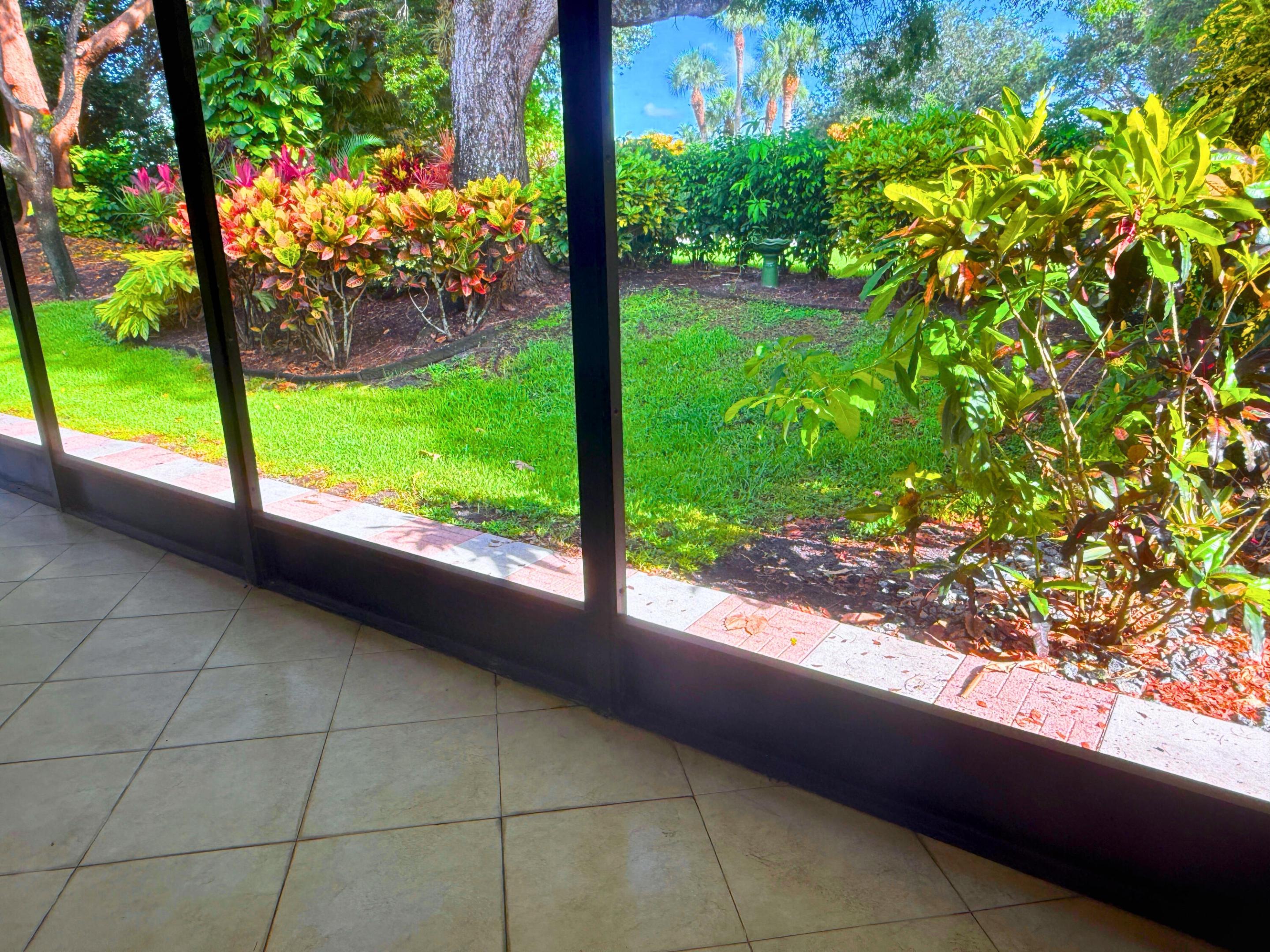 PEPPERTREE CONDO - Residential