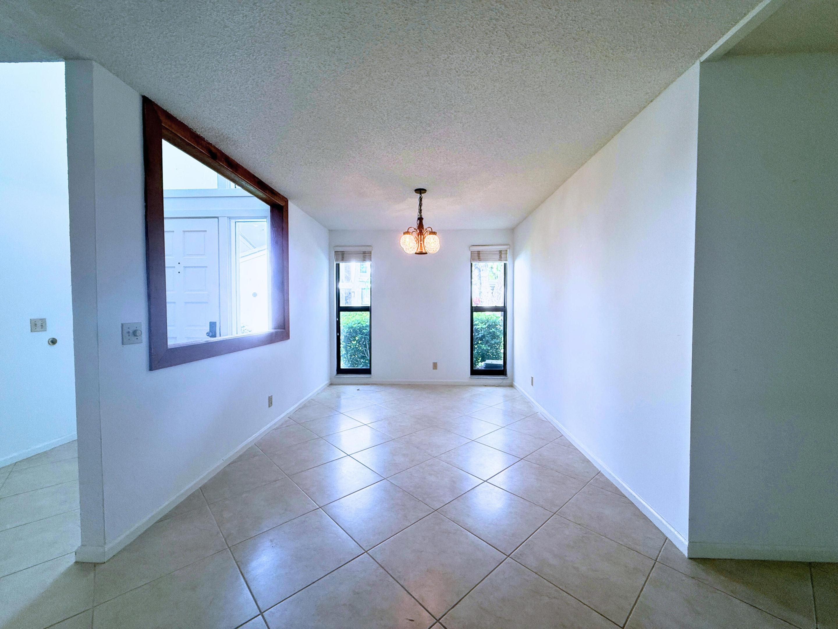 PEPPERTREE CONDO - Residential