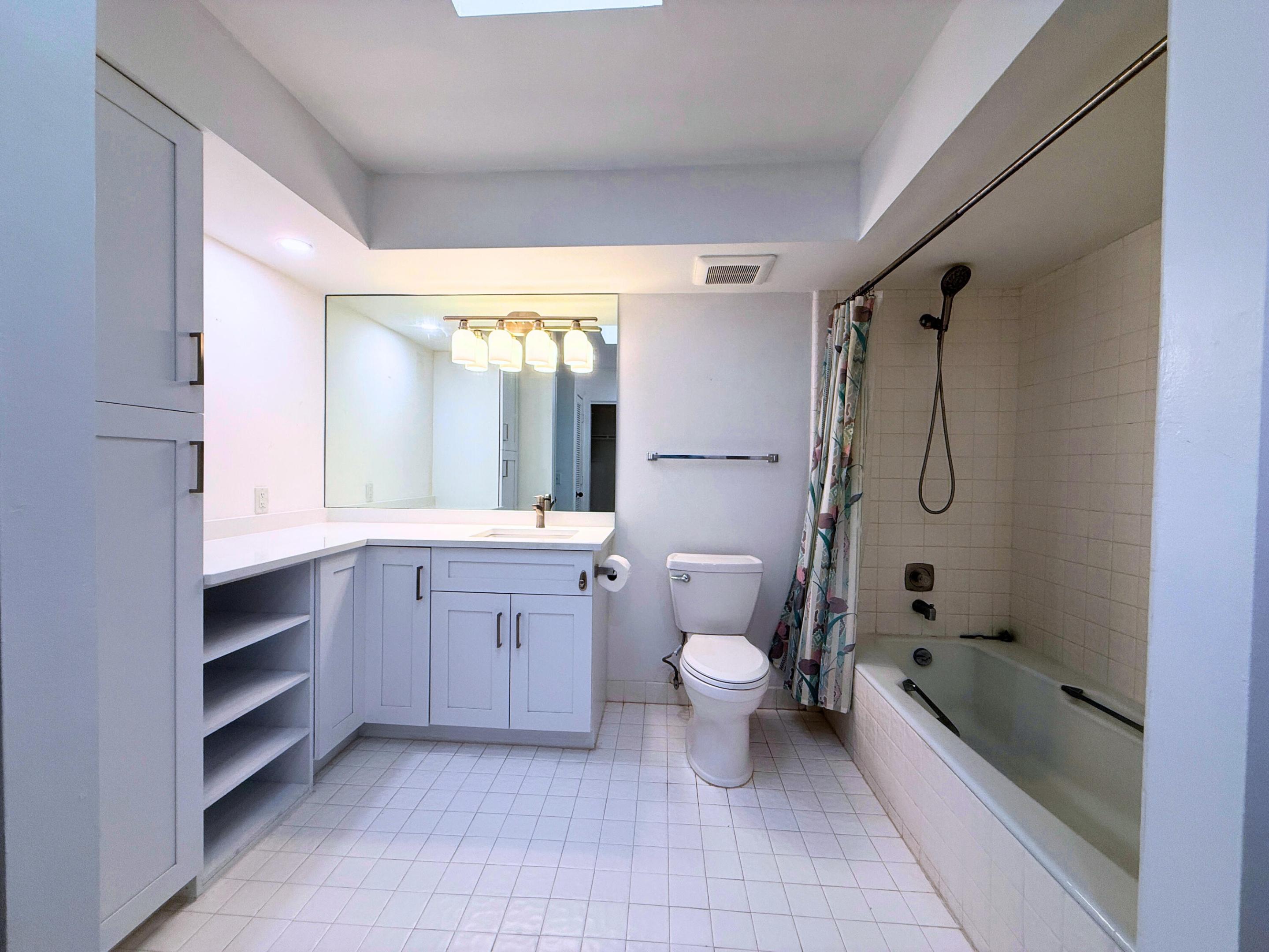PEPPERTREE CONDO - Residential