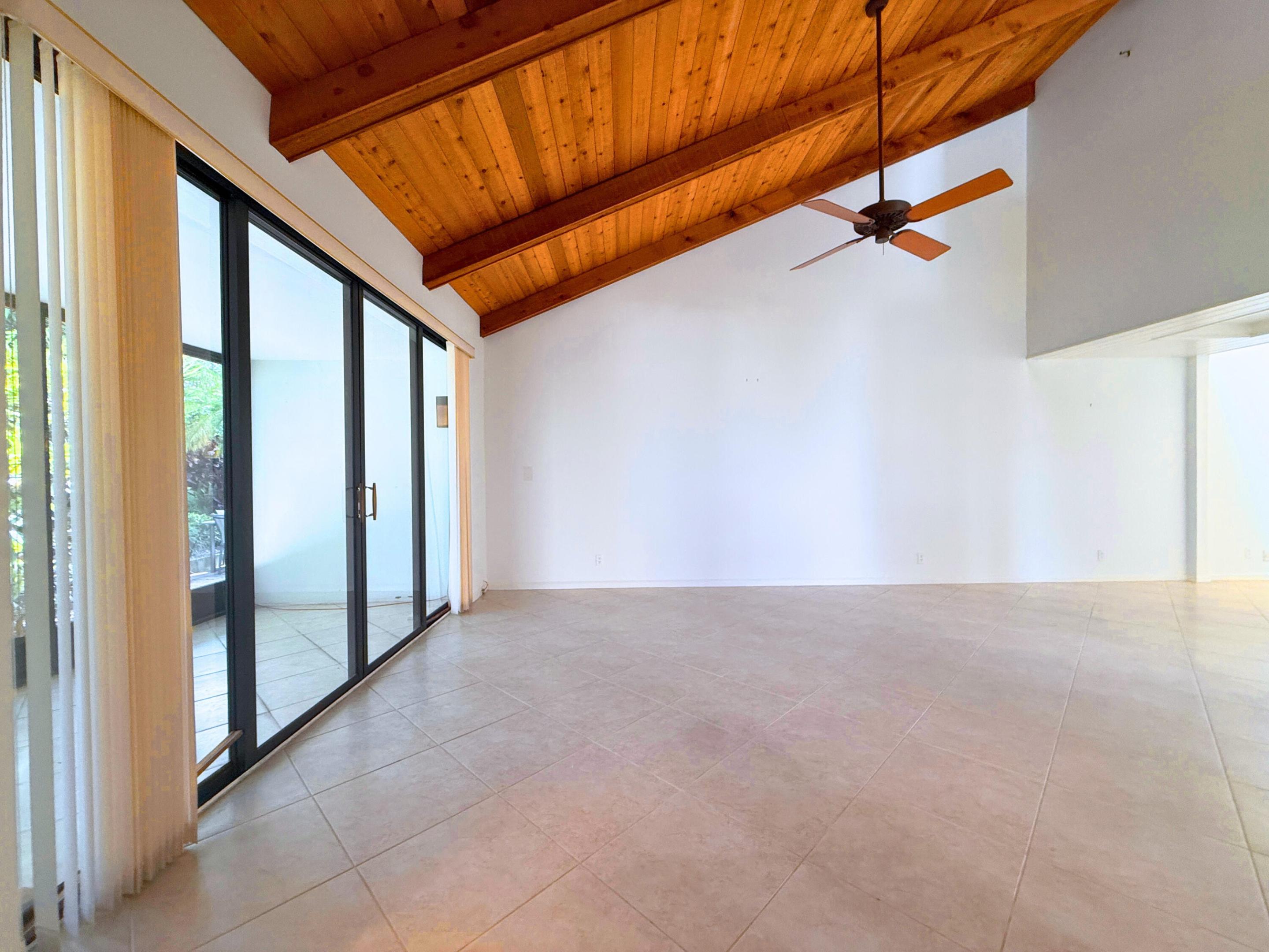 PEPPERTREE CONDO - Residential