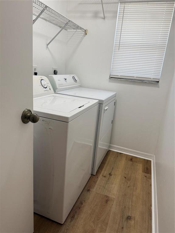 EMBASSY LAKES - Residential