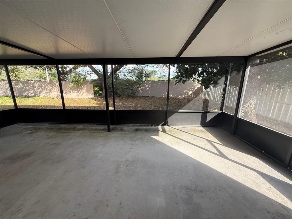 EMBASSY LAKES - Residential