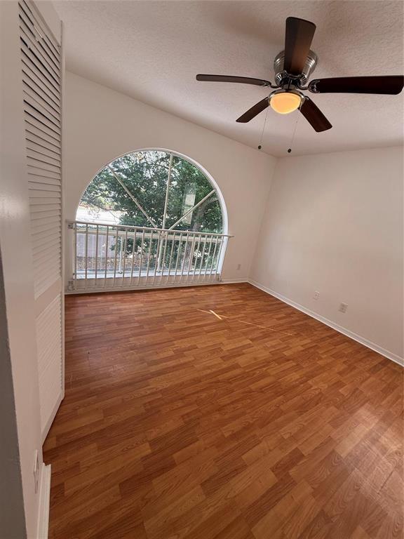 EMBASSY LAKES - Residential