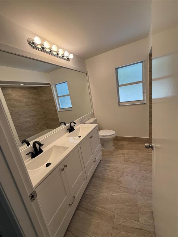 EMBASSY LAKES - Residential