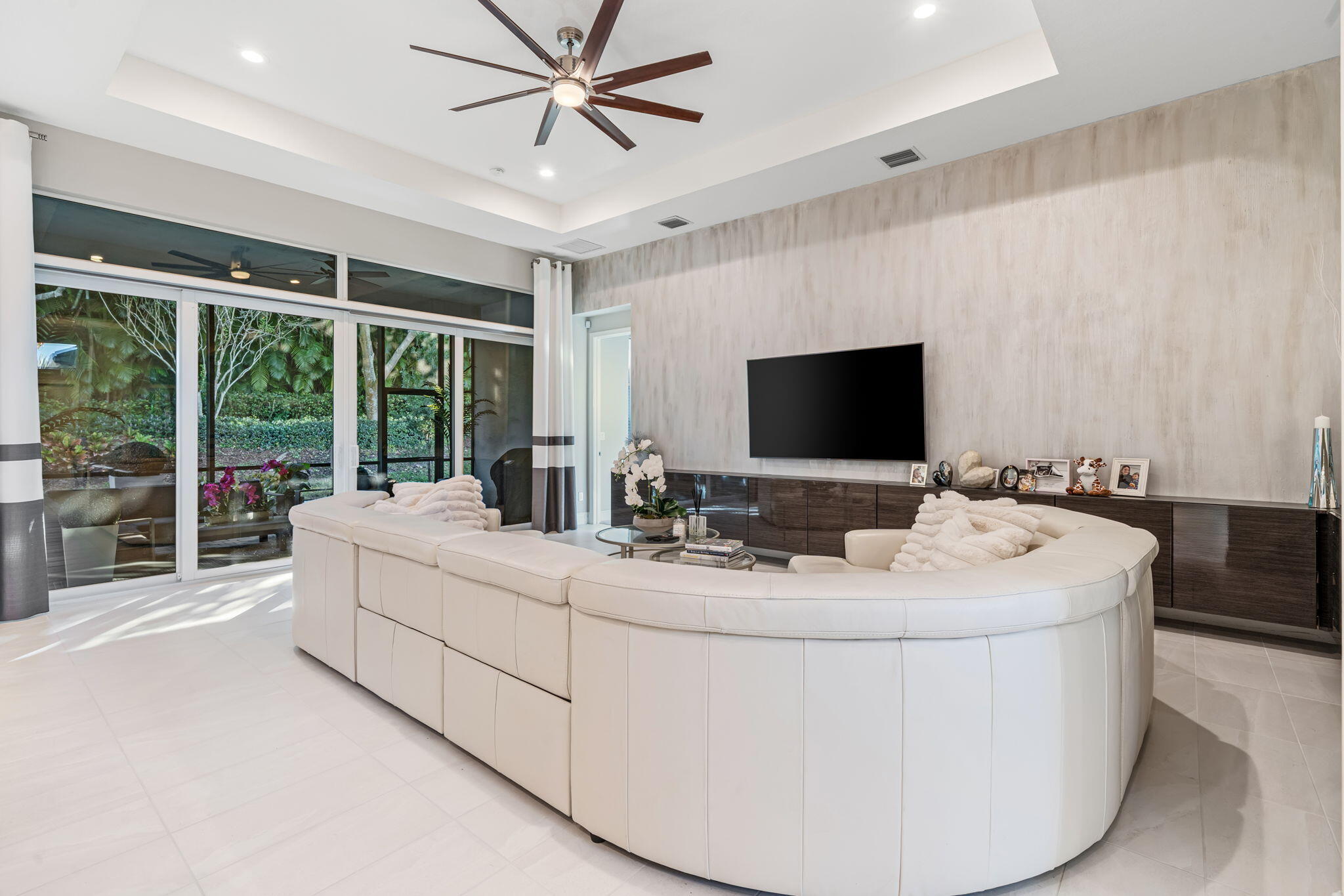 VALENCIA COVE AGR PUD SOUTH PL - Residential