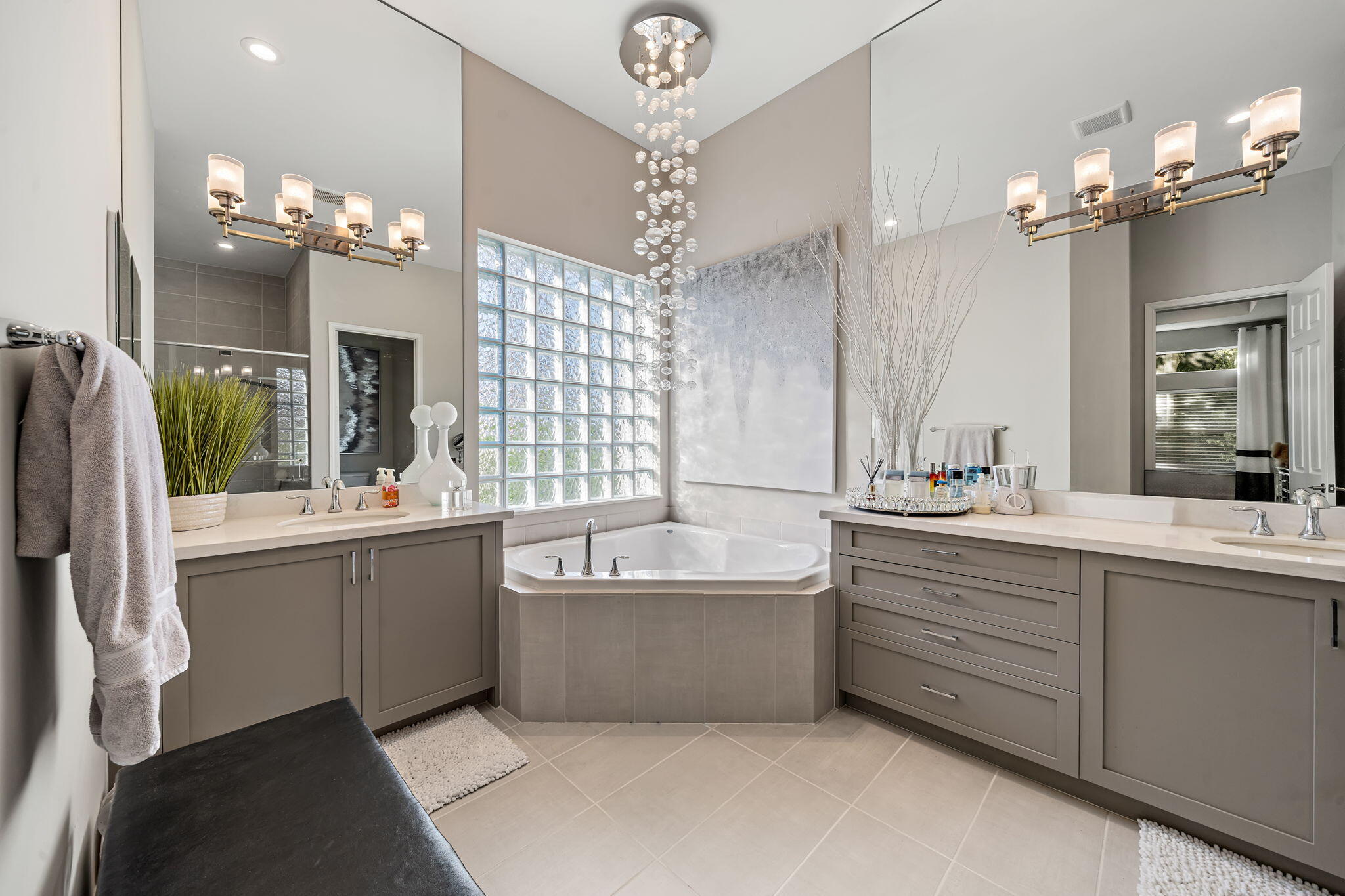 VALENCIA COVE AGR PUD SOUTH PL - Residential