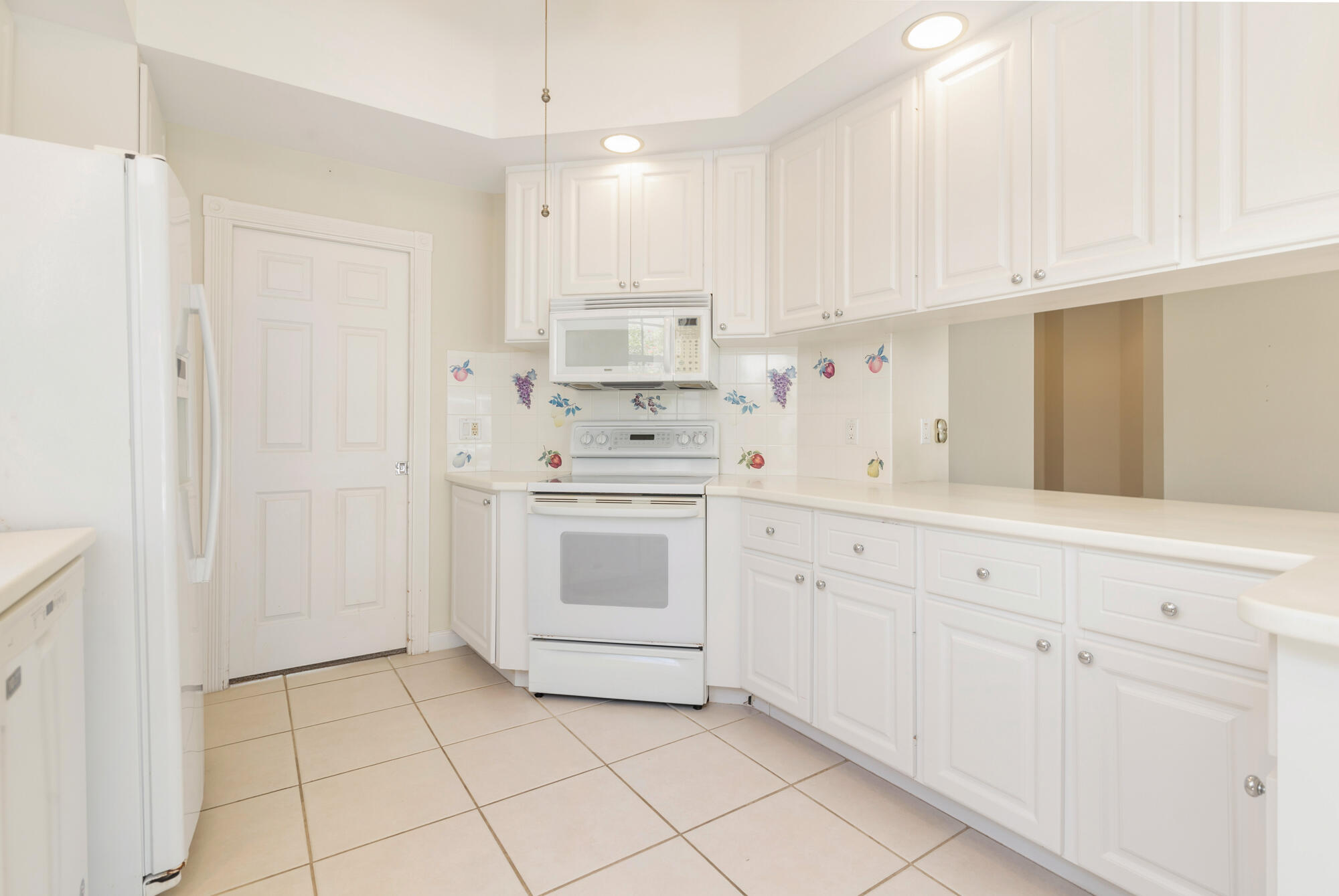 ISLES AT PALM BEACH GARDENS - Residential