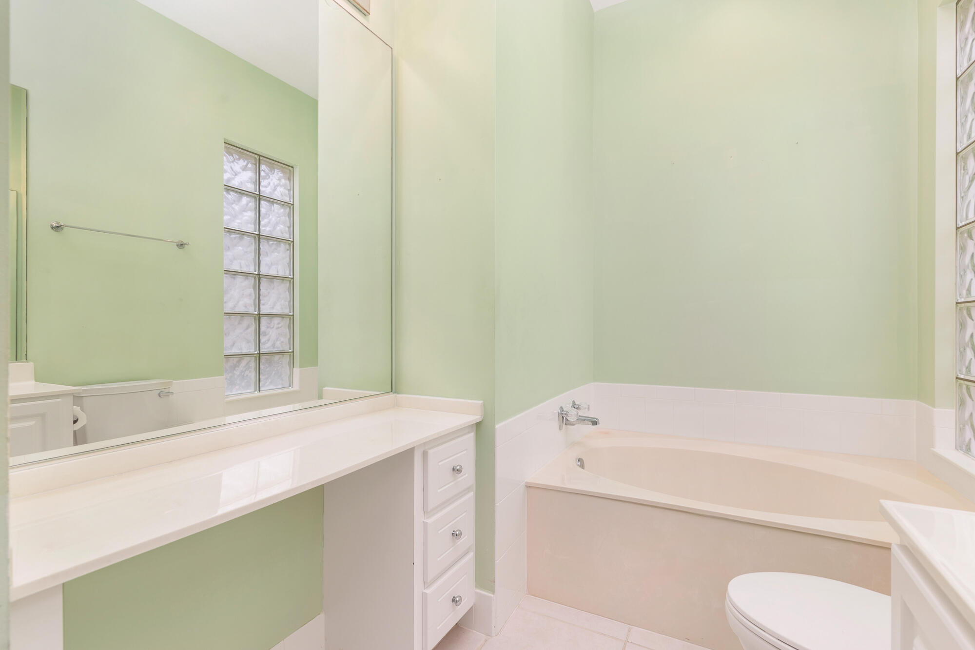 ISLES AT PALM BEACH GARDENS - Residential
