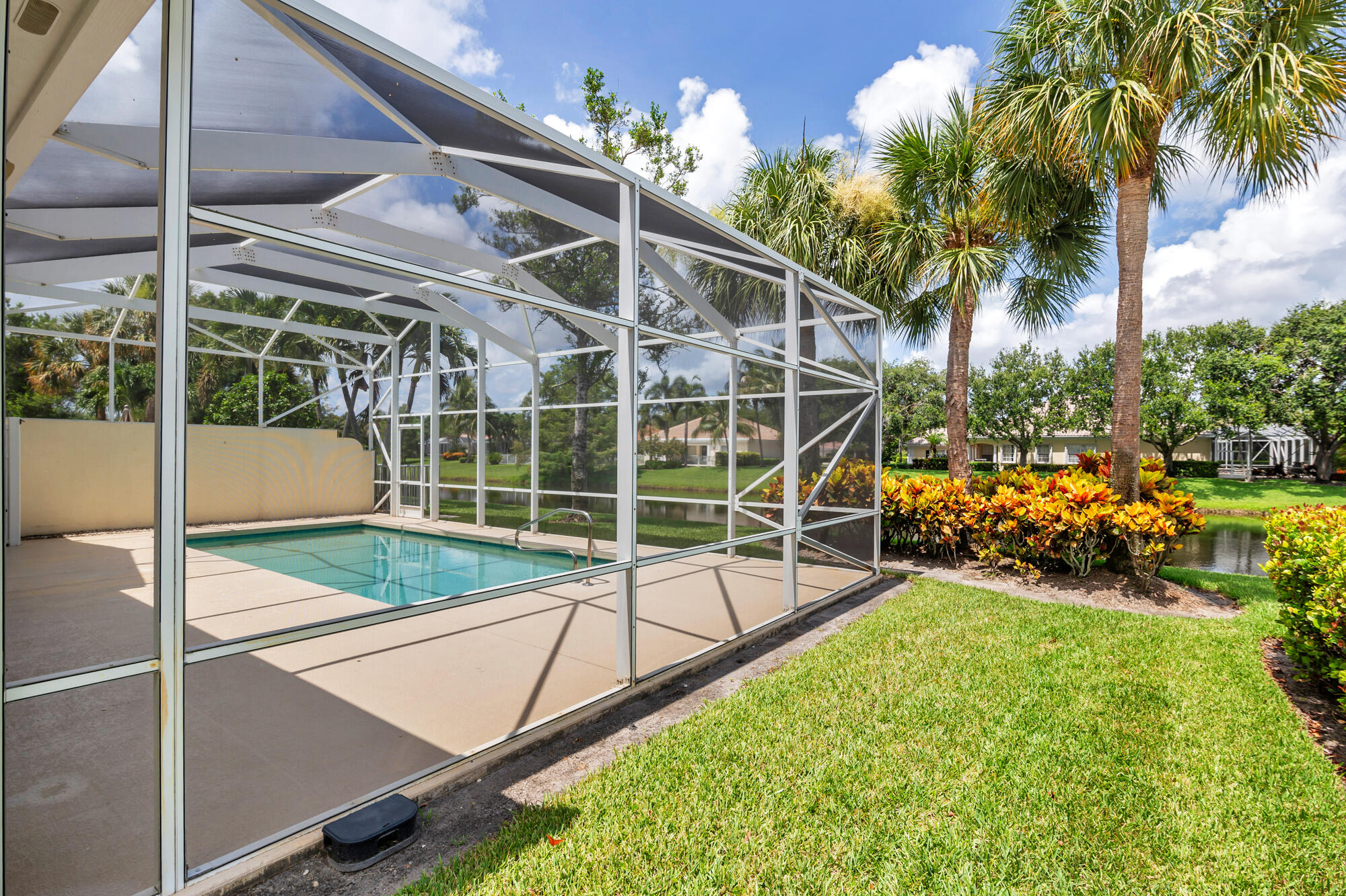 ISLES AT PALM BEACH GARDENS - Residential