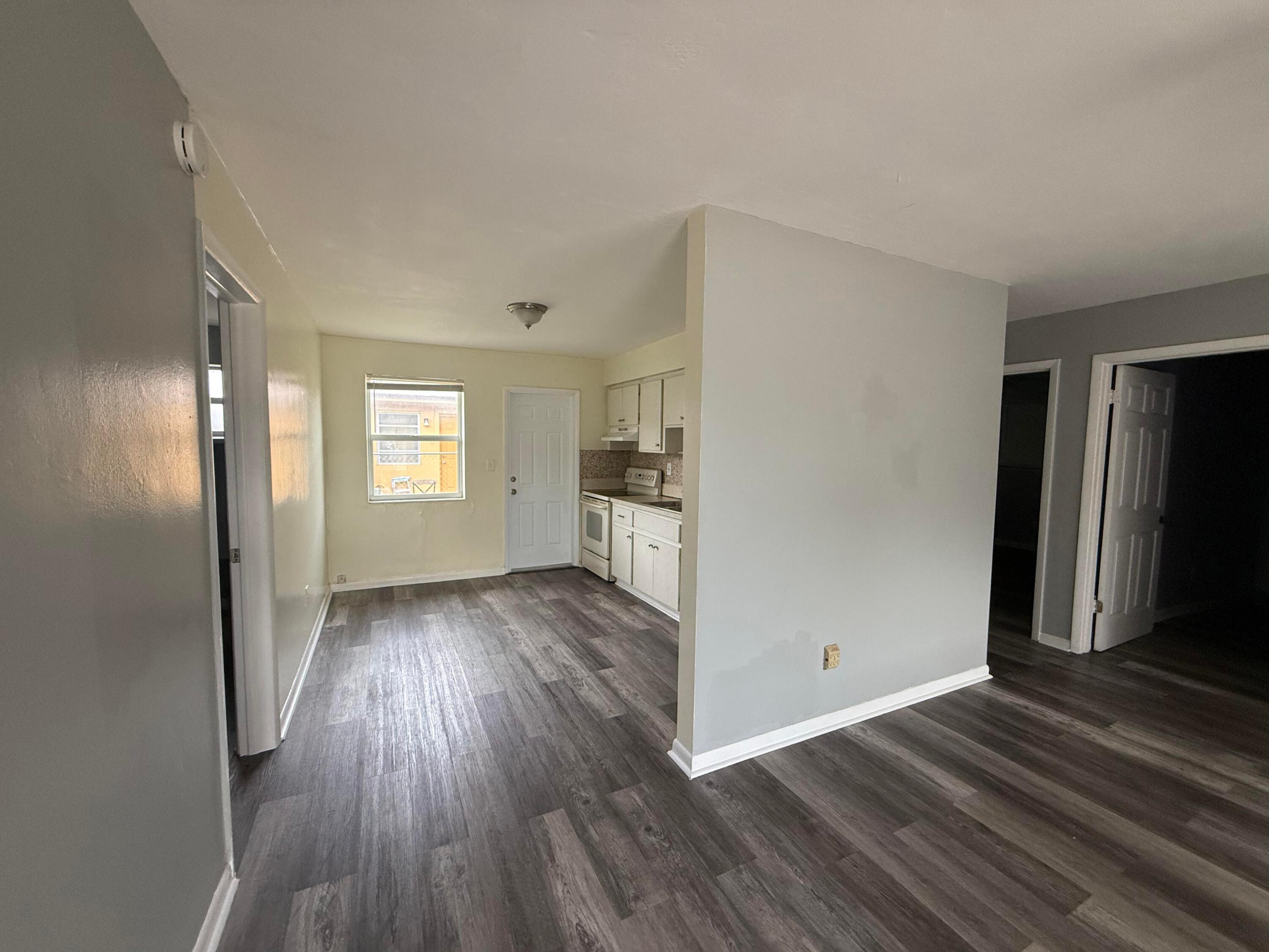 FLORAL HEIGHTS - Residential Lease