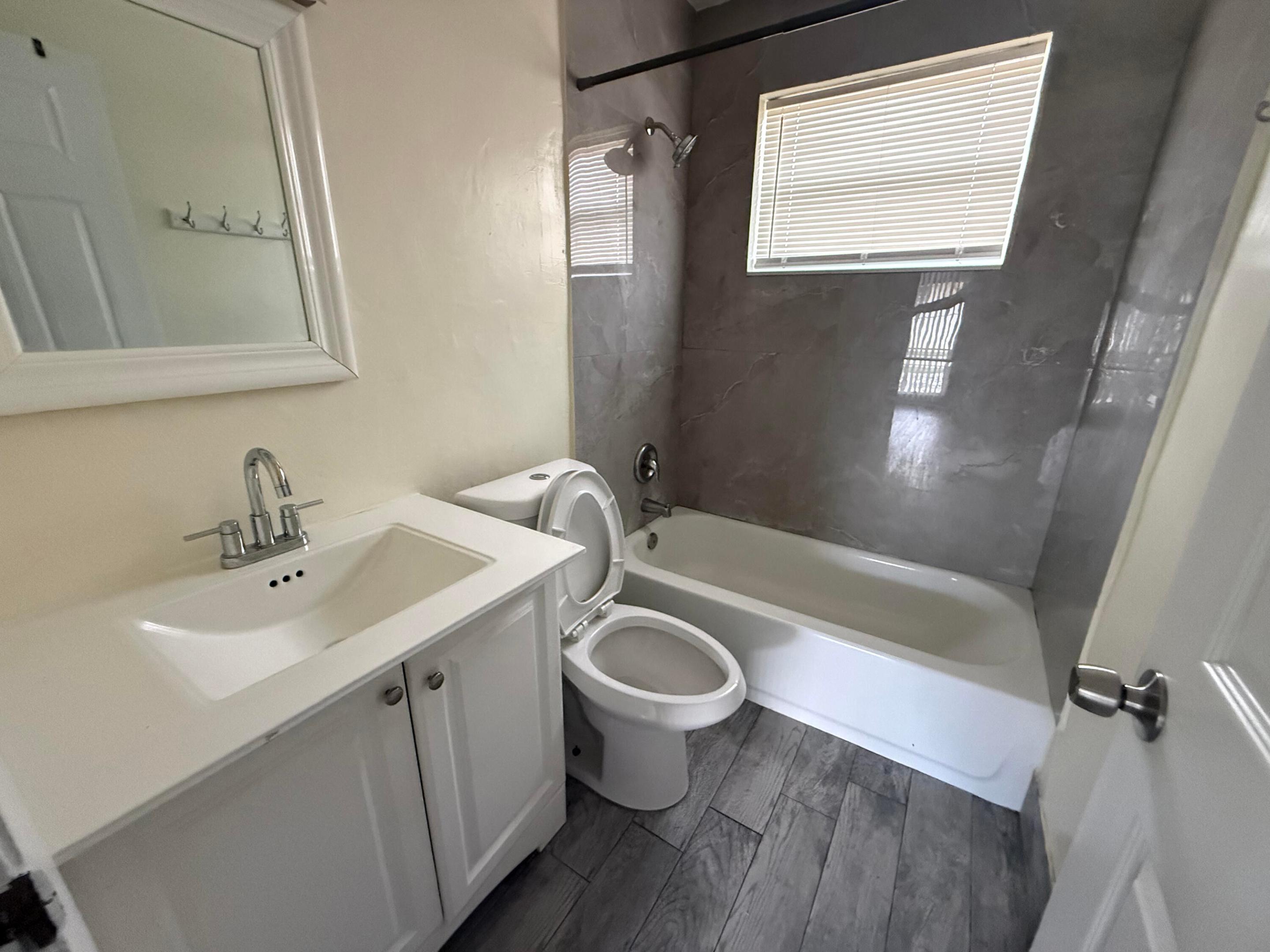 FLORAL HEIGHTS - Residential Lease