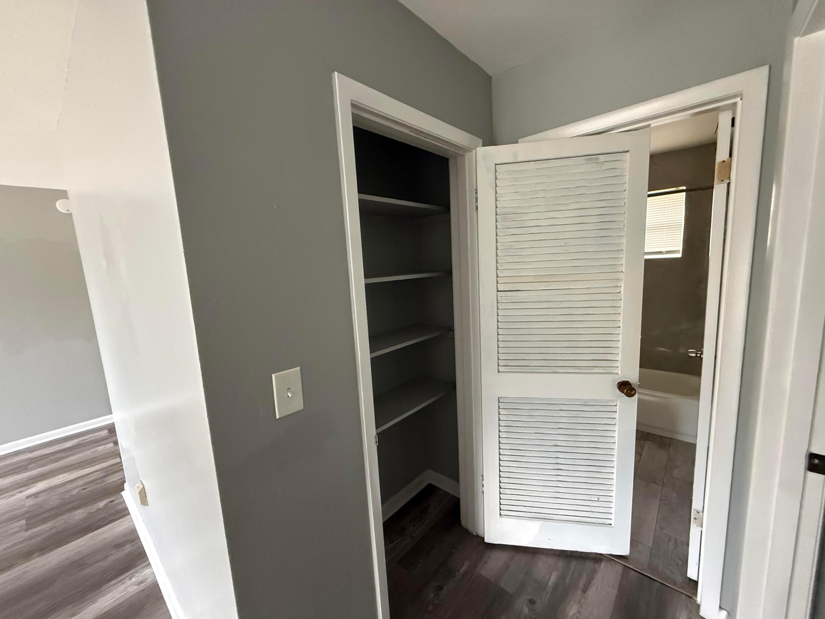 FLORAL HEIGHTS - Residential Lease