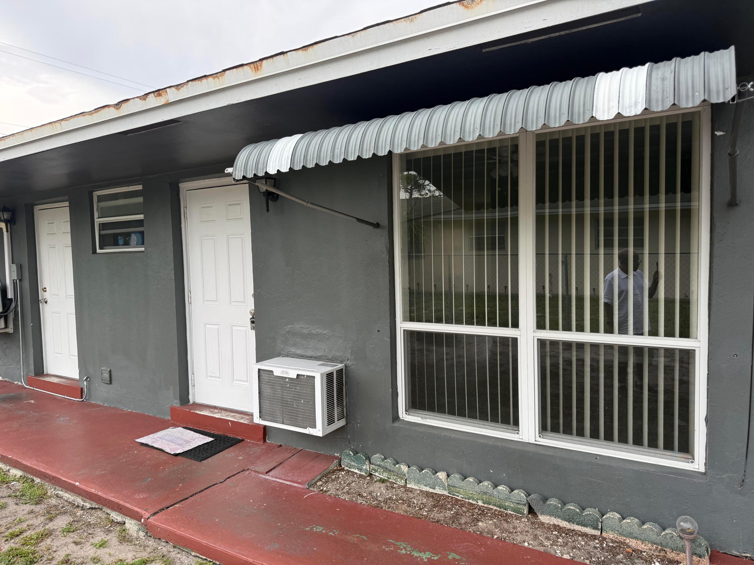 FLORAL HEIGHTS - Residential Lease